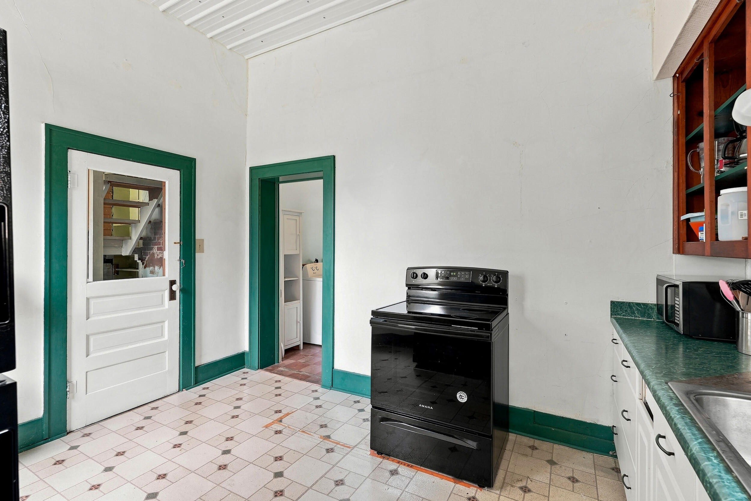 712 6th St Property Photo 17