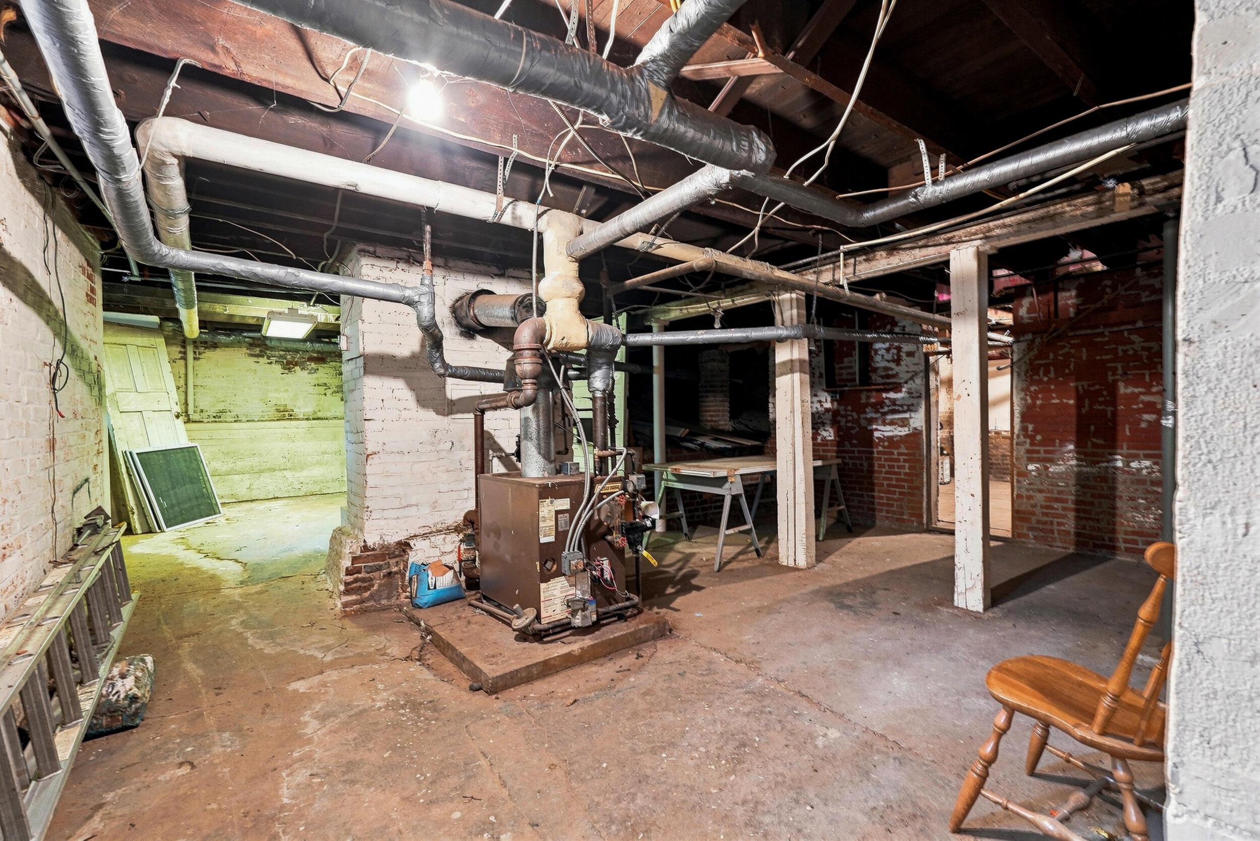 712 6th St Property Photo 44