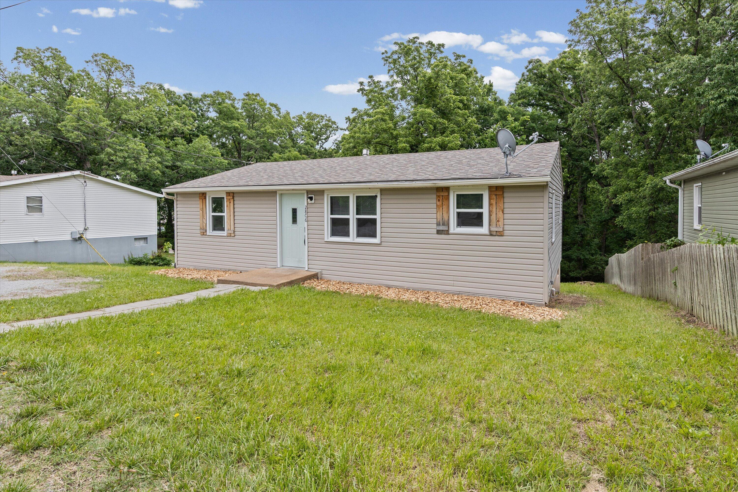 2806 Terry Ln Property Photo 3