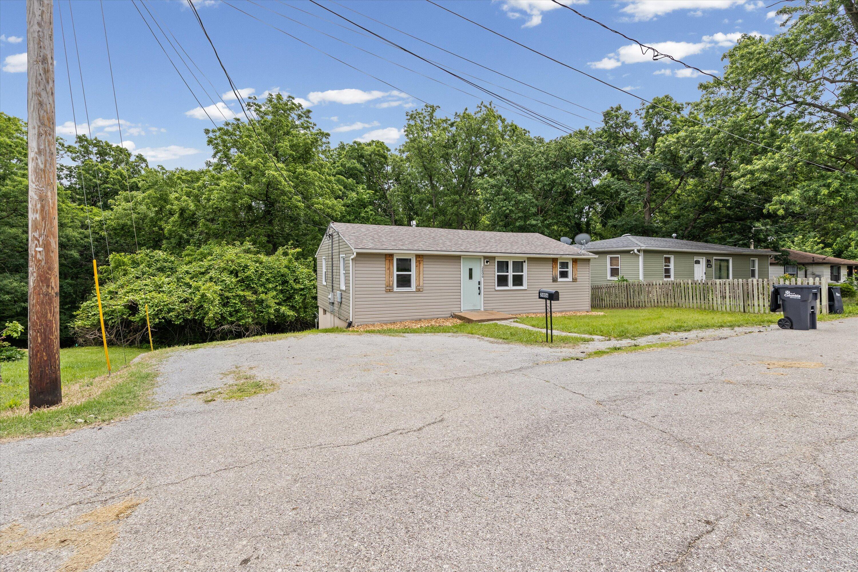 2806 Terry Ln Property Photo 5