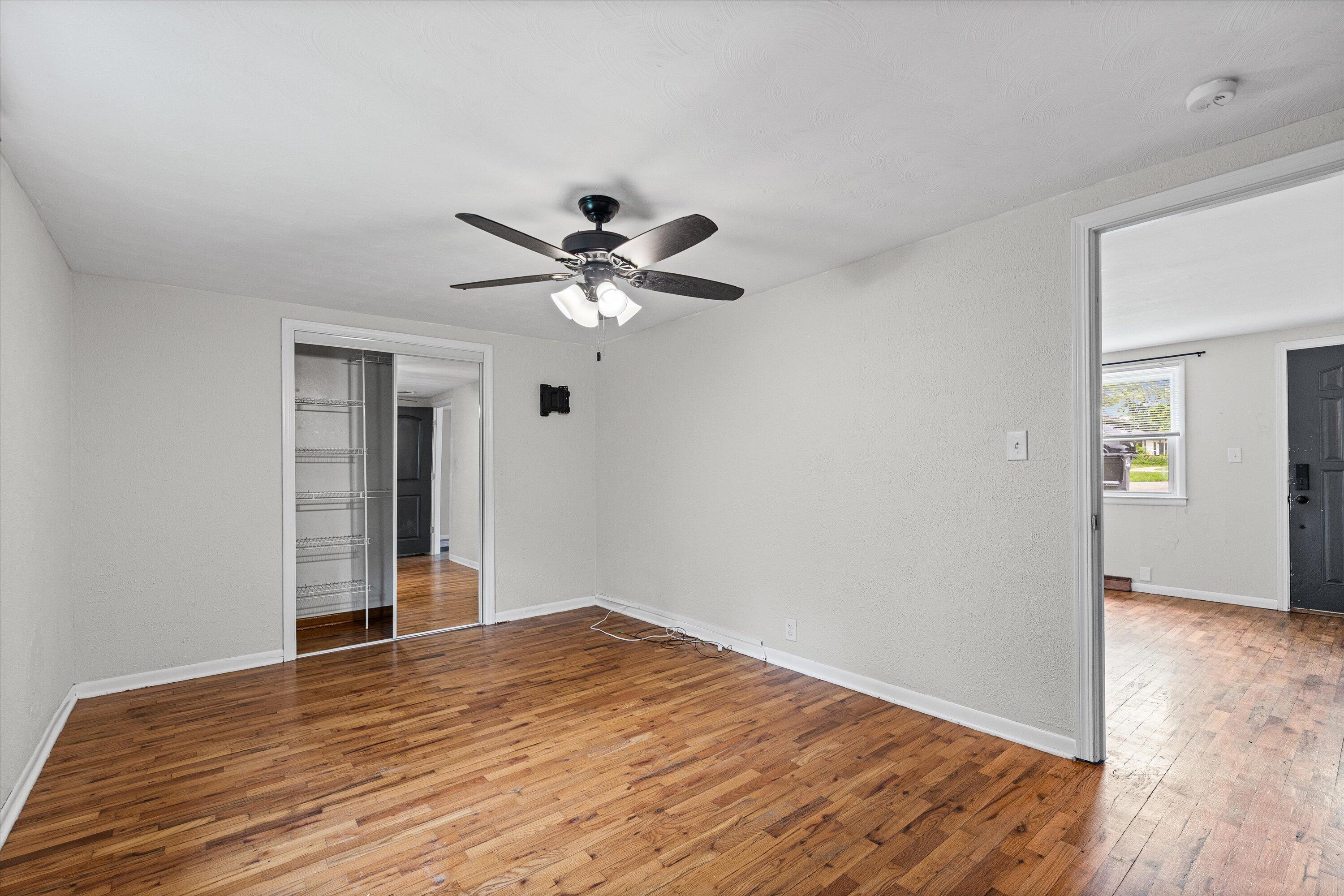 2806 Terry Ln Property Photo 15