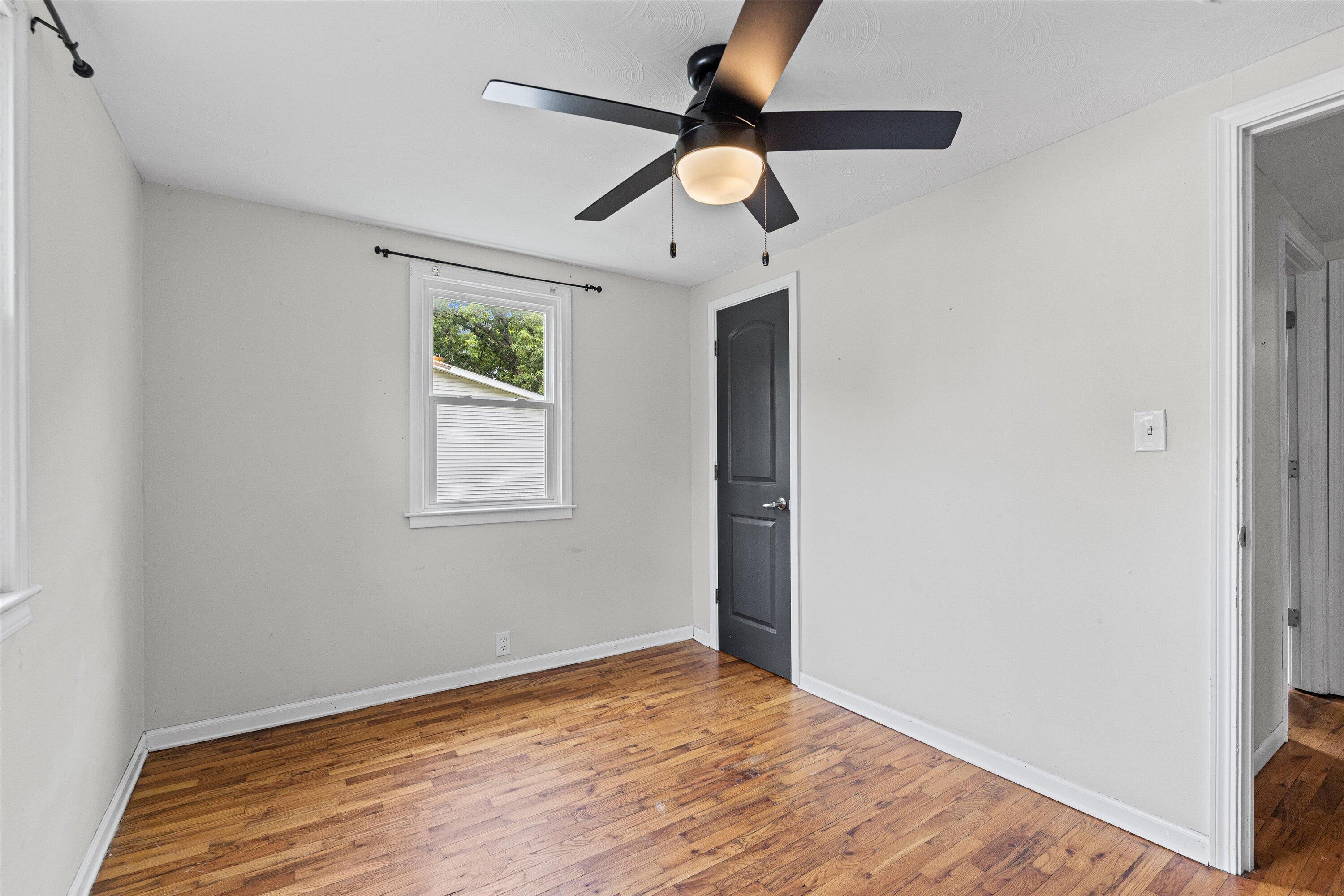 2806 Terry Ln Property Photo 17