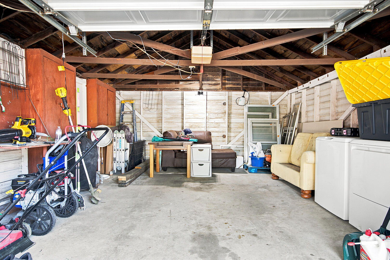 709 Pendleton Ave Property Photo 40