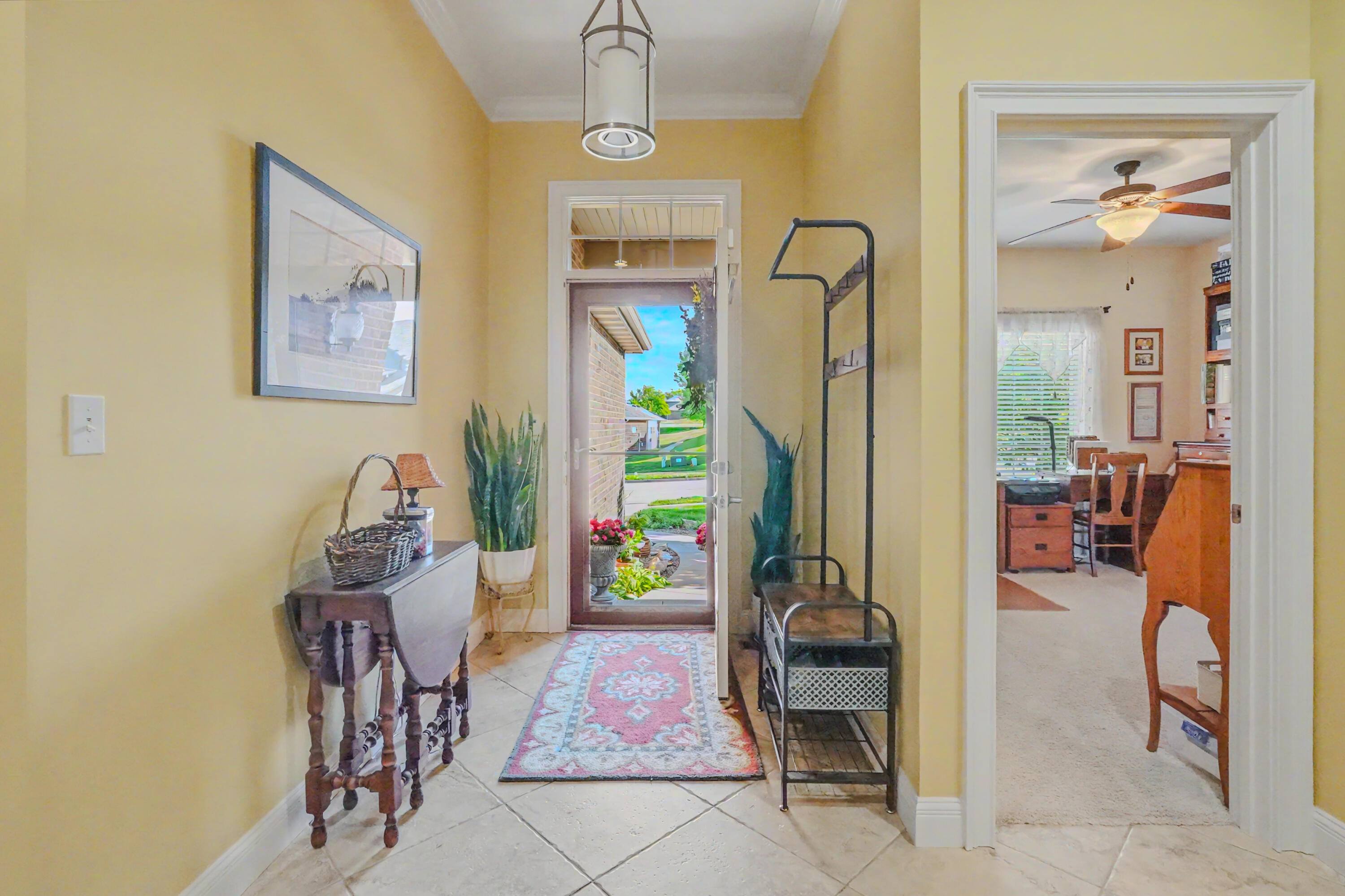 3914 Ivanhoe Blvd Property Photo 3