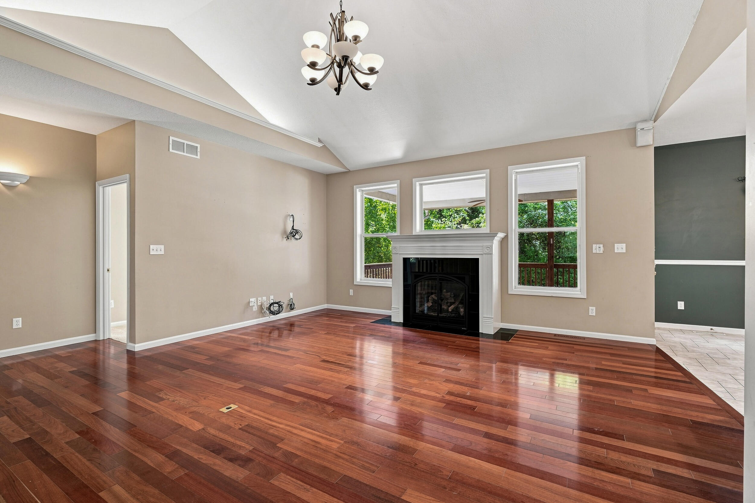 3405 Whitney Ct Property Photo 11