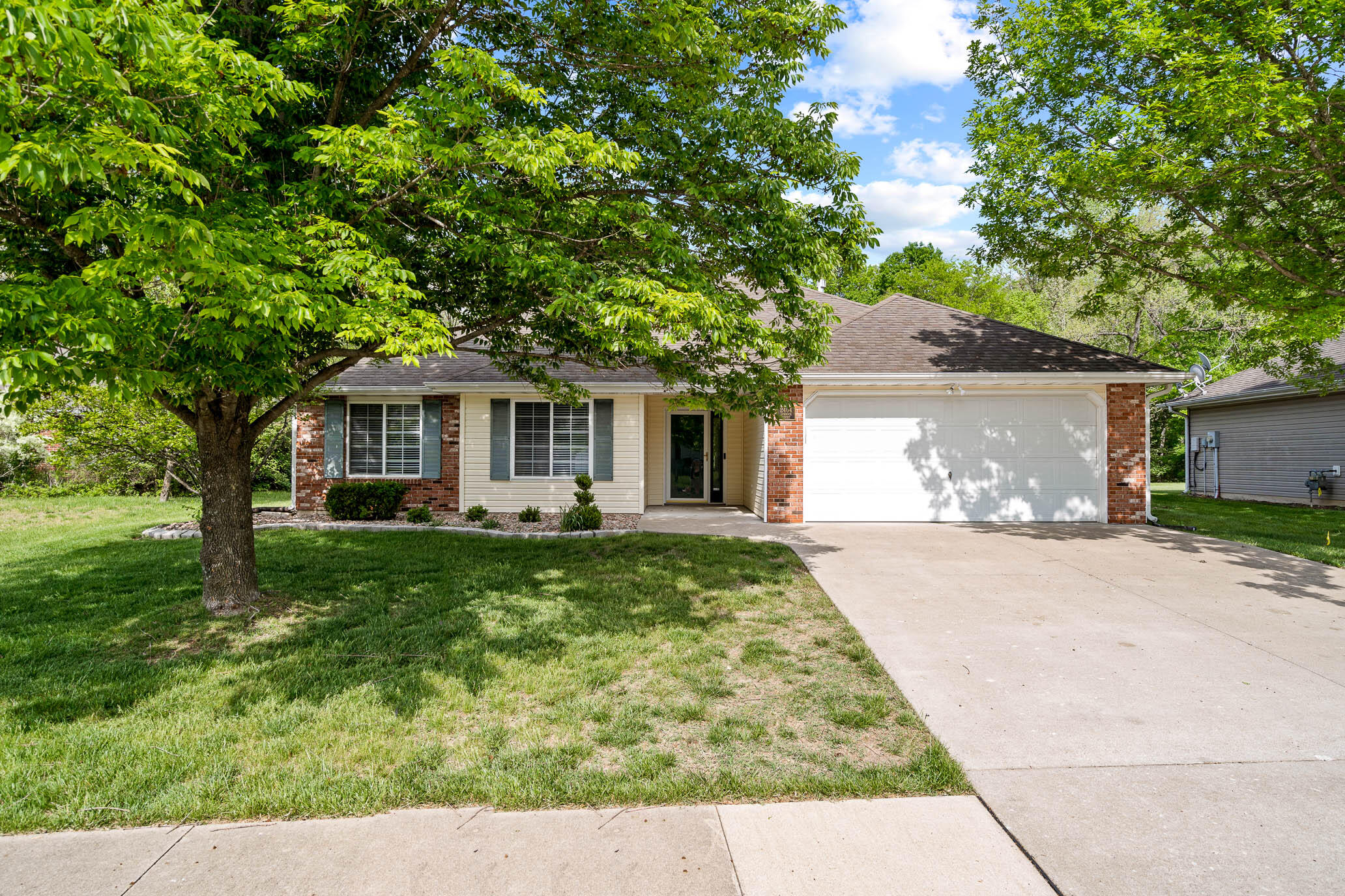 2404 LUBBOCK CT Property Photo 1