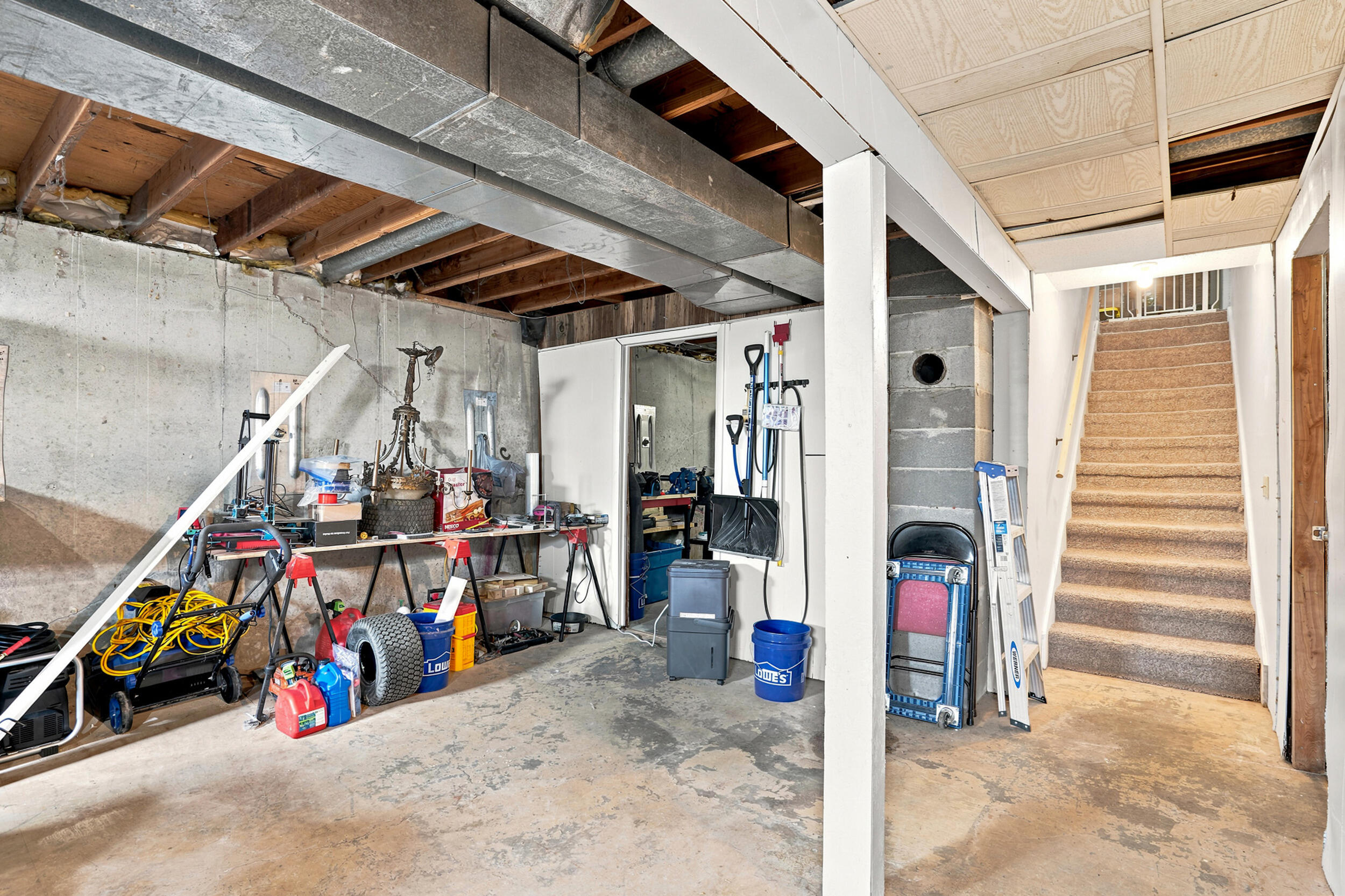 902 N Ault St St Property Photo 15