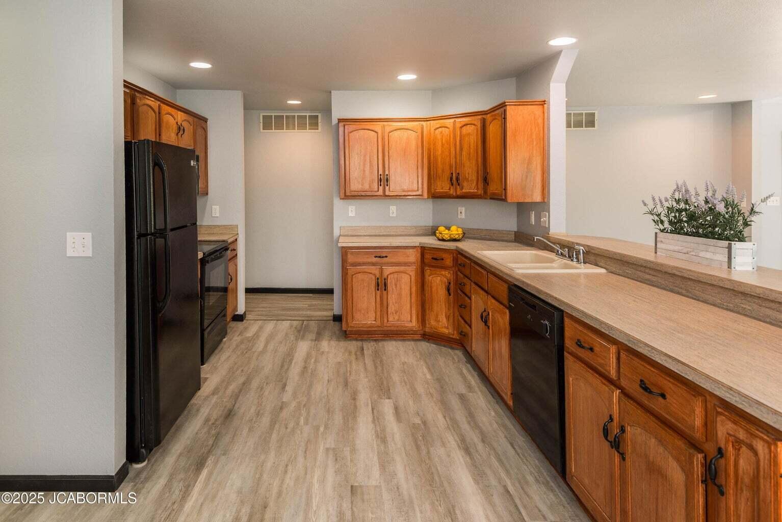 1809 Devonshire Cir B Property Photo 10
