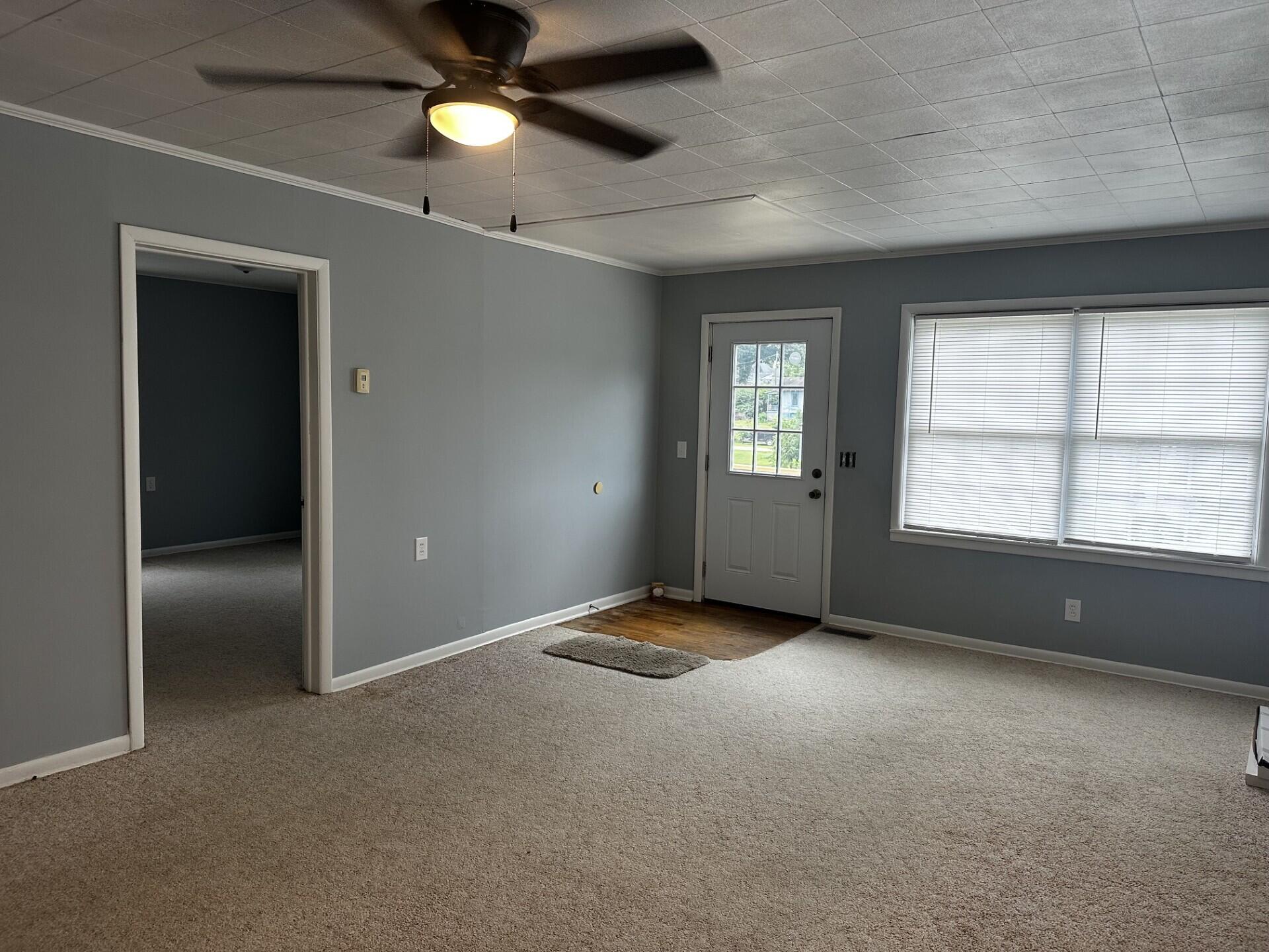 417 Grand Ave Property Photo 3