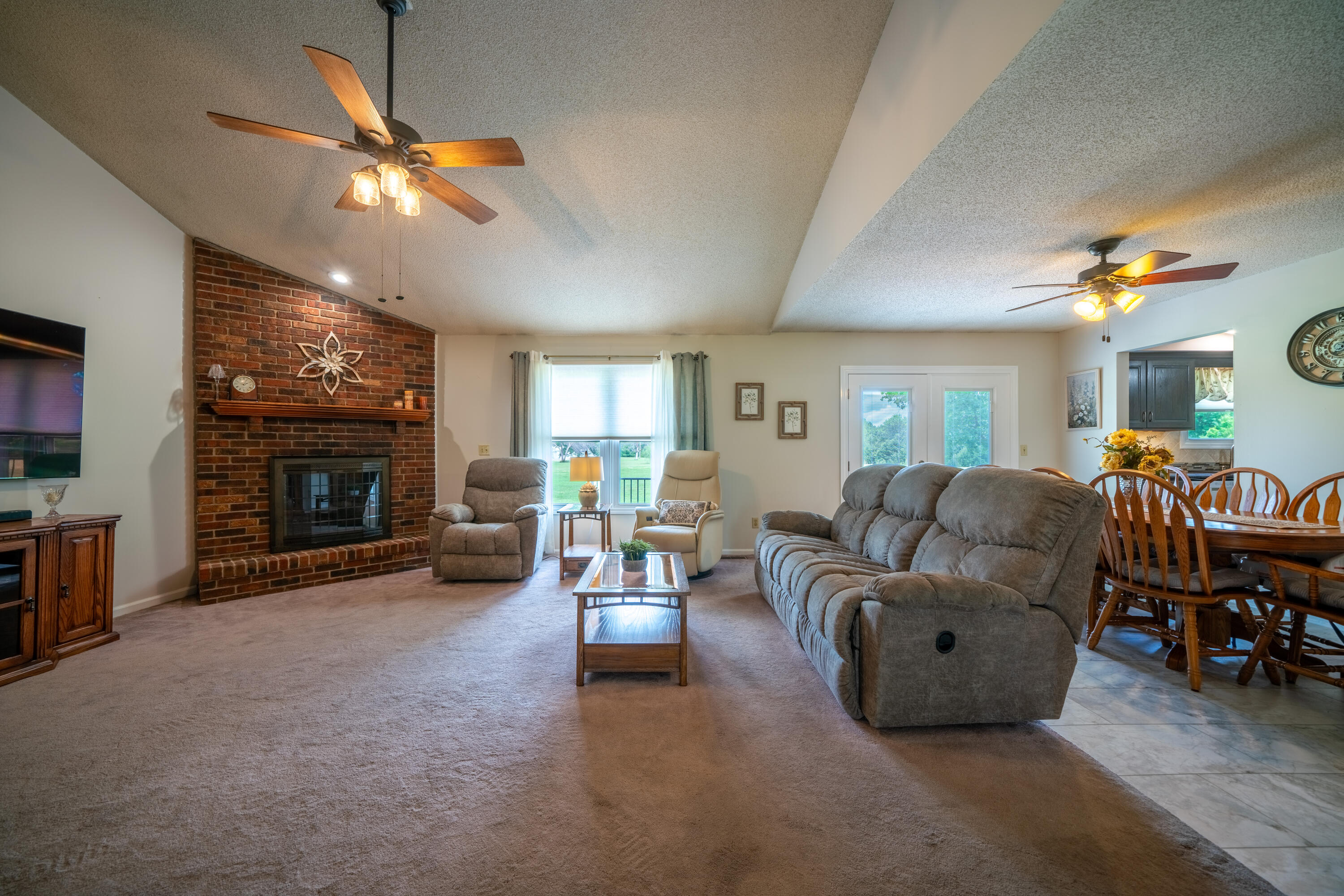 5111 E Flamingo Dr Property Photo 5