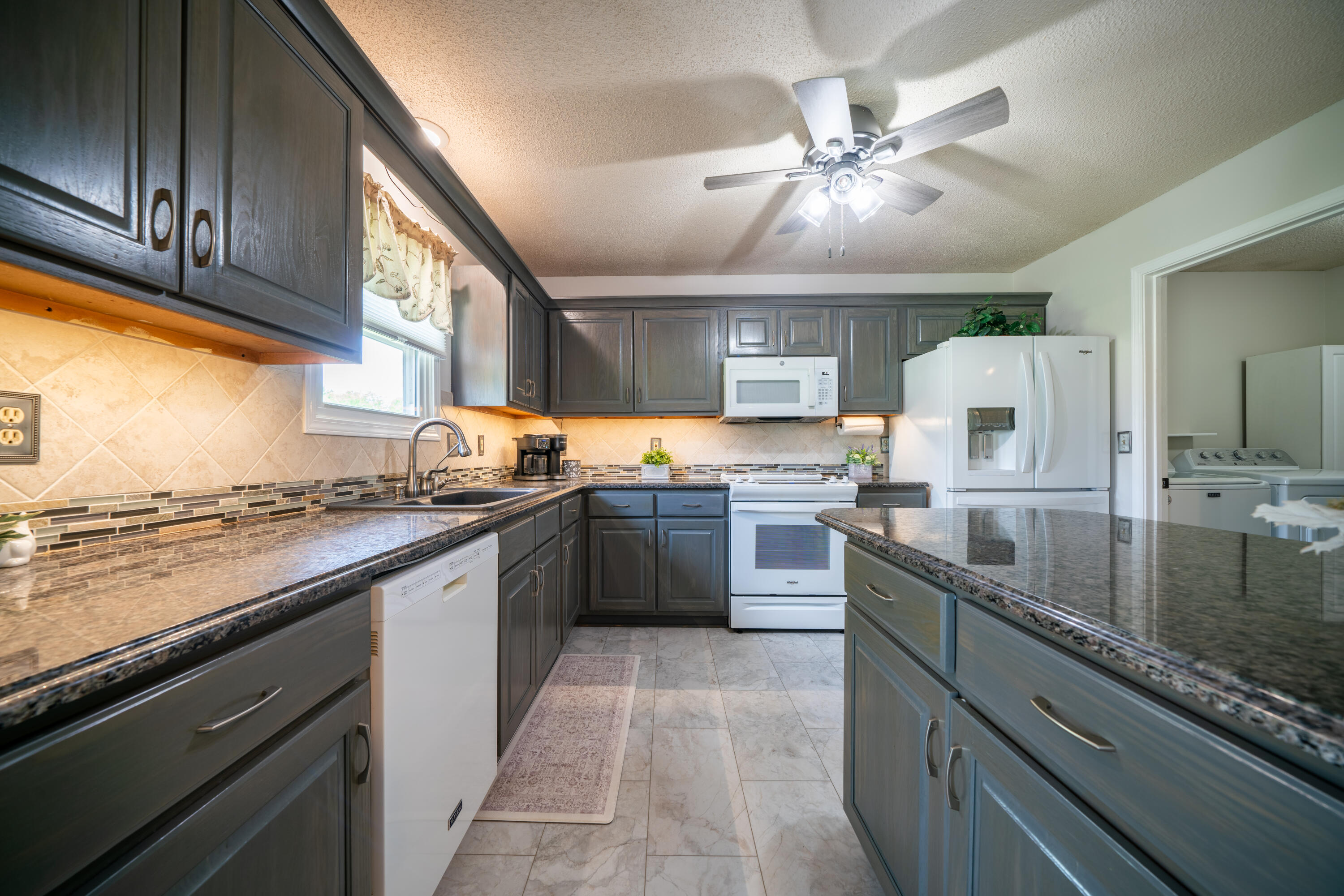 5111 E Flamingo Dr Property Photo 12