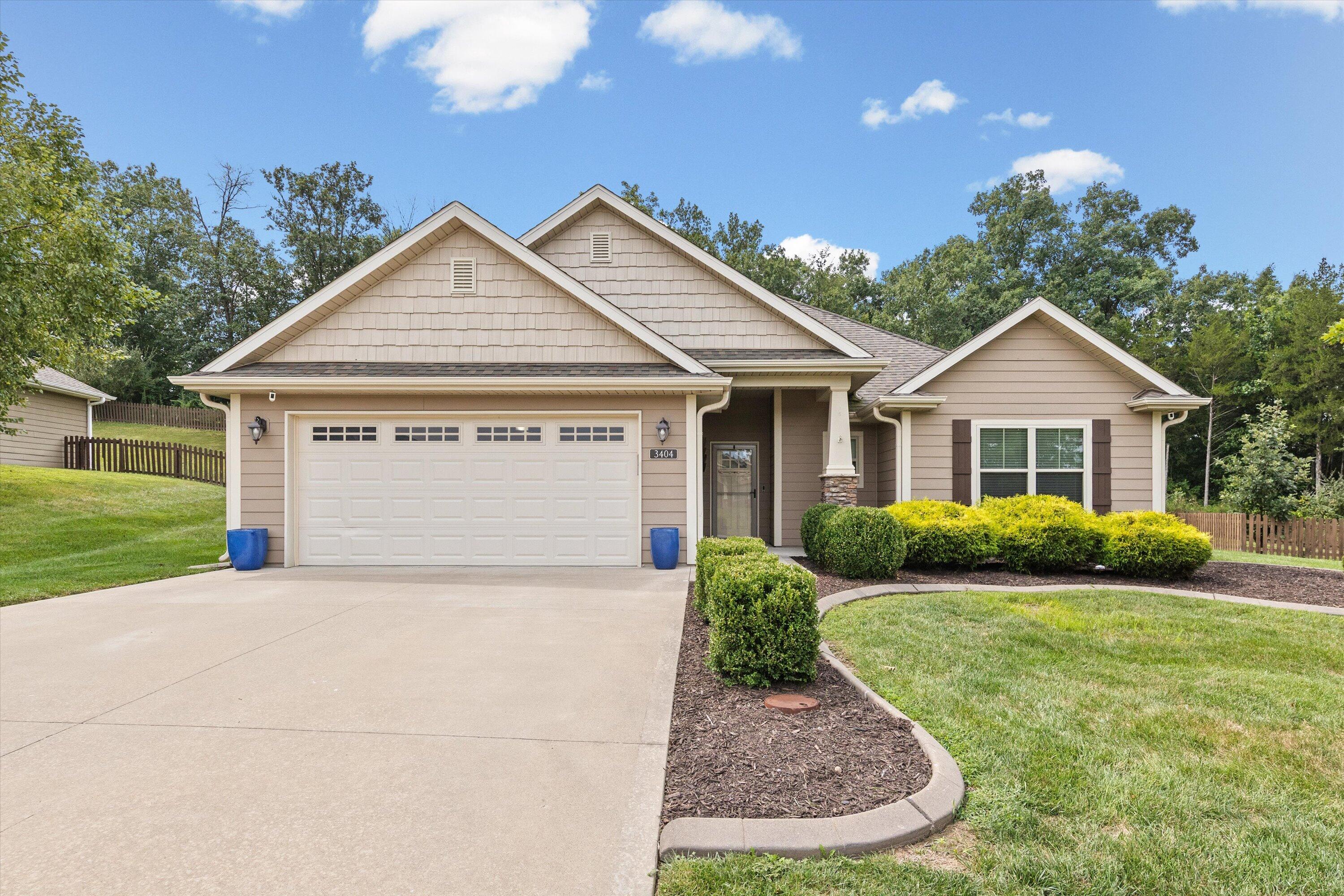 3404 Crape Myrtle Dr Property Photo 1