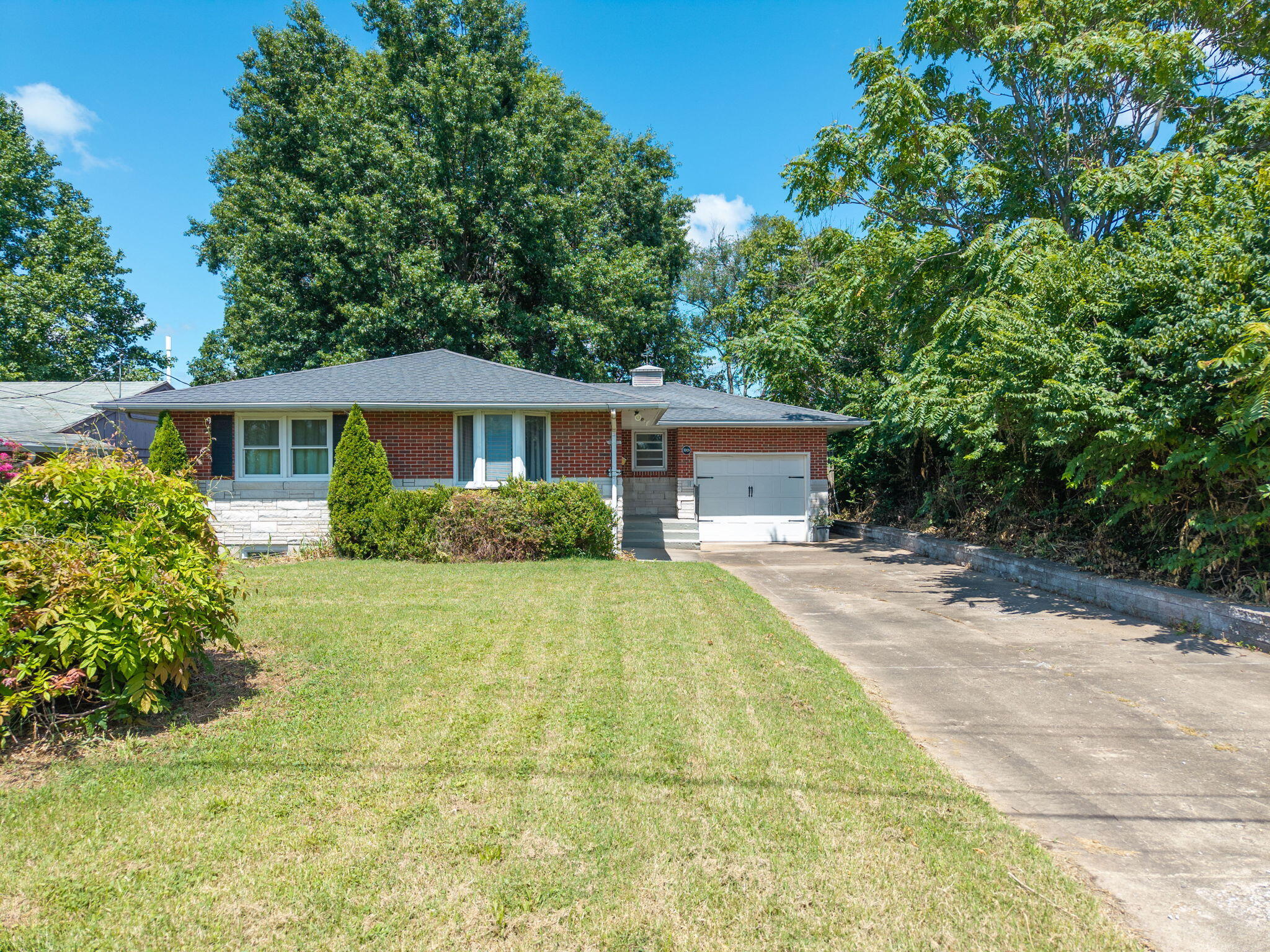 1009 AGAIN ST