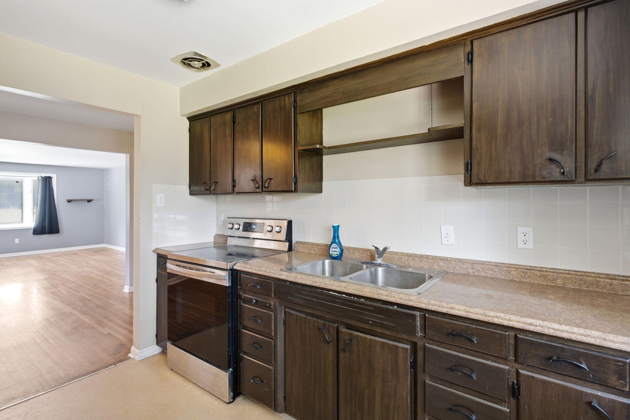 1009 Again St Property Photo 10