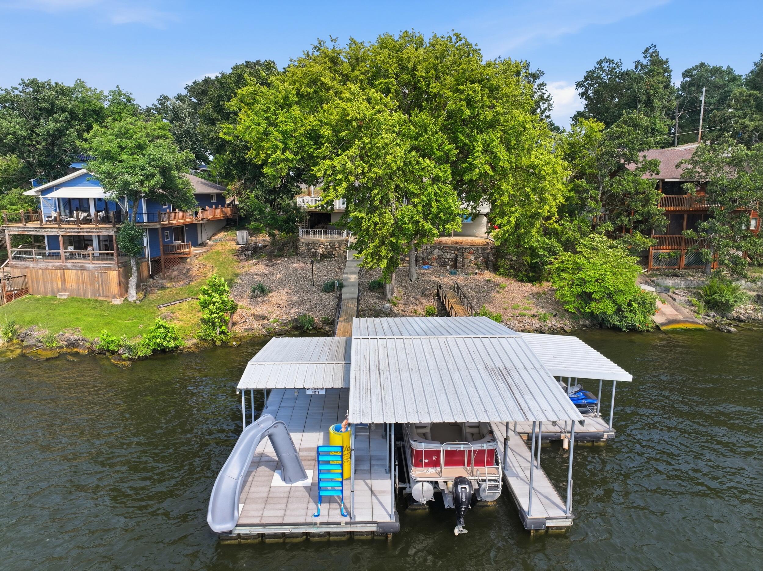 209 Cameo Pt Property Photo 3