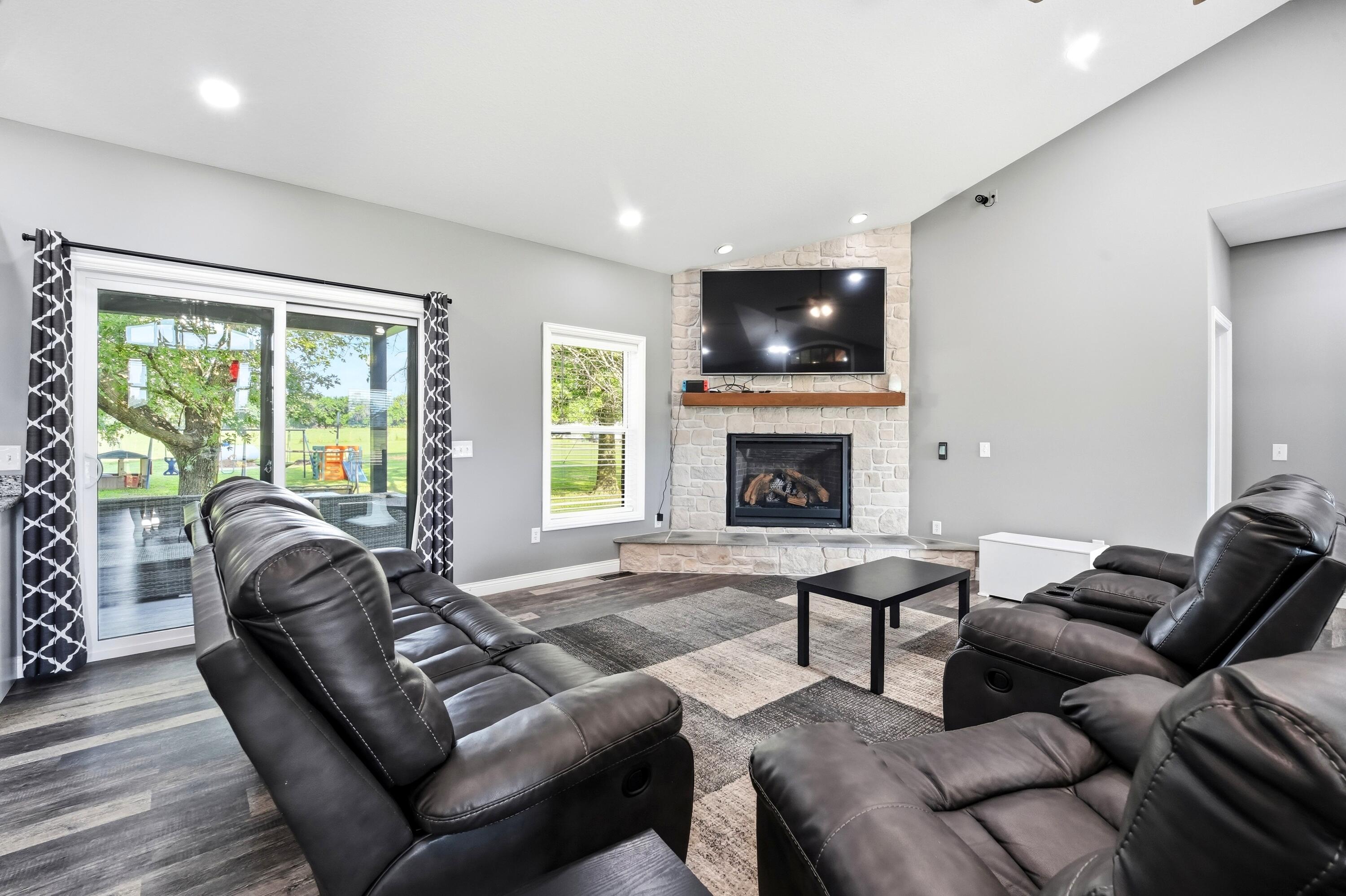 18001 Highway124 Property Photo 11