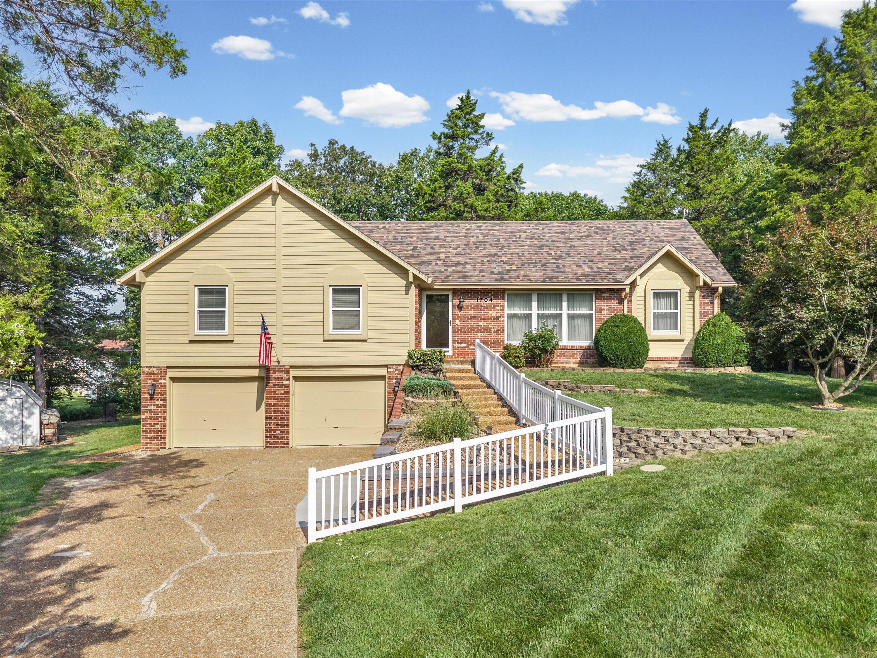 1704 Westport Ct Property Photo 1