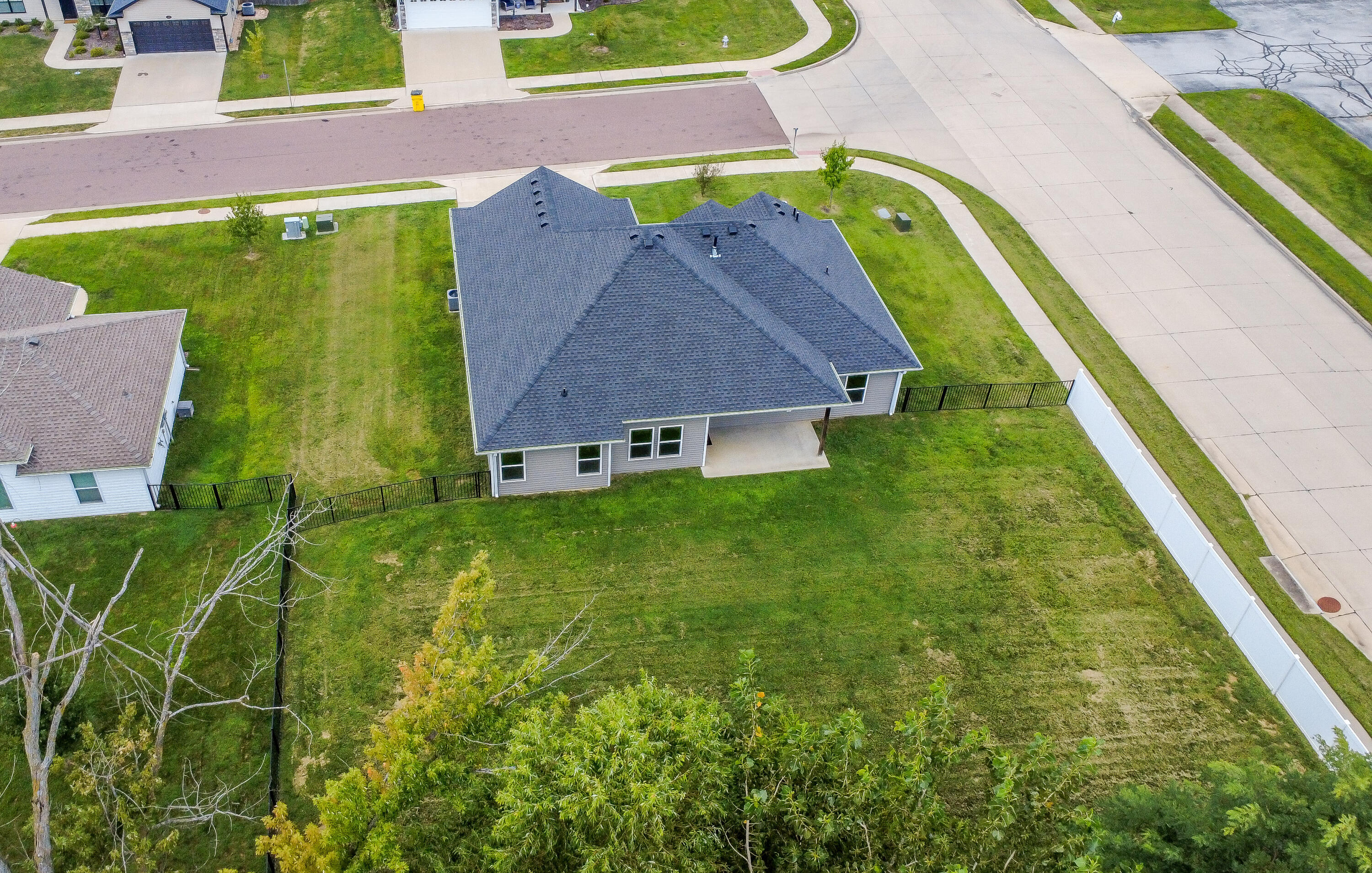 1420 S Berkley Dr Property Photo 45