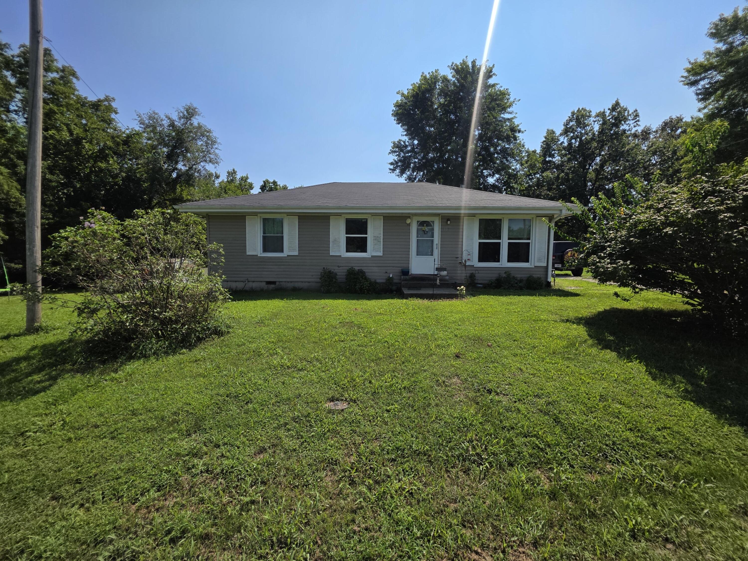 103 Silvey St Property Photo 1