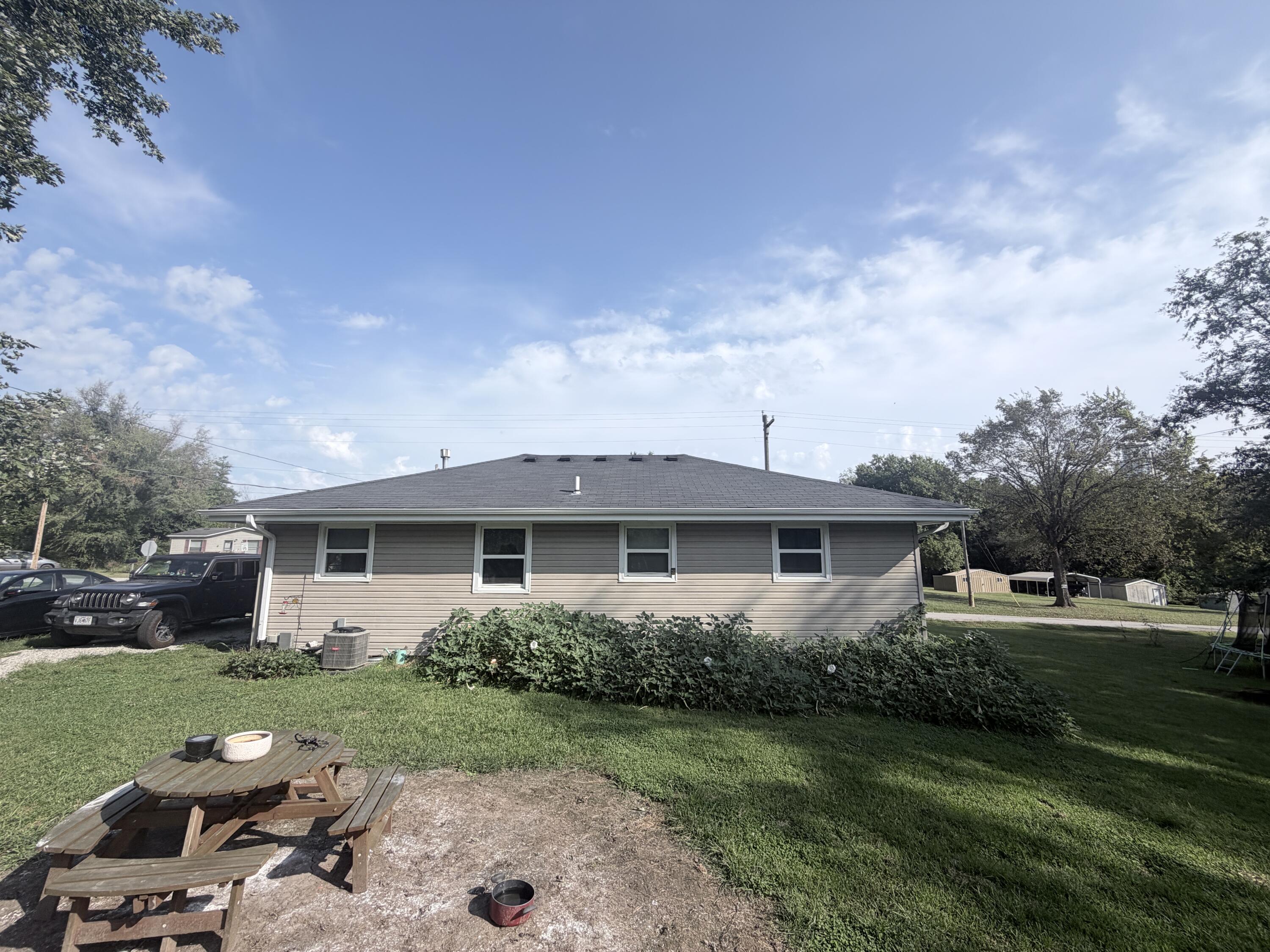 103 Silvey St Property Photo 4
