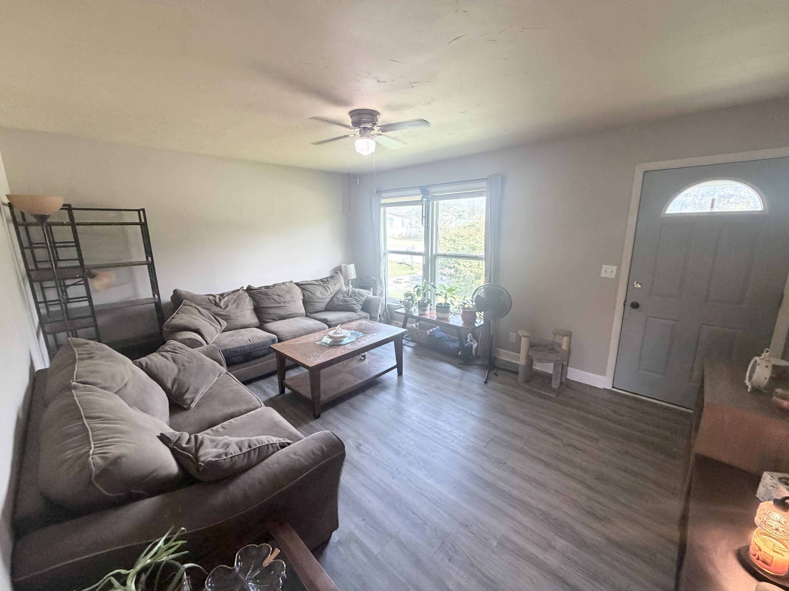 103 Silvey St Property Photo 8