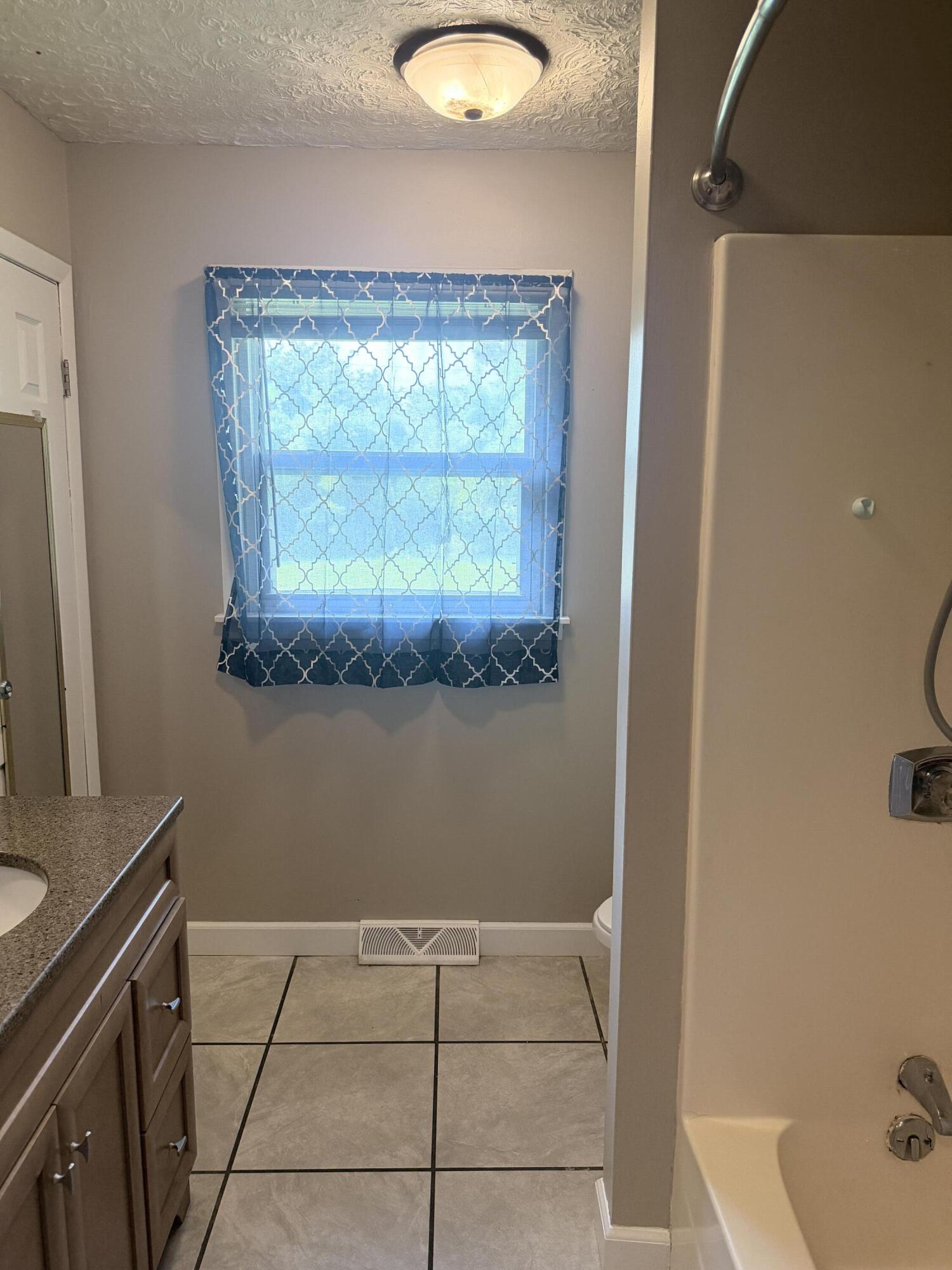 103 Silvey St Property Photo 13