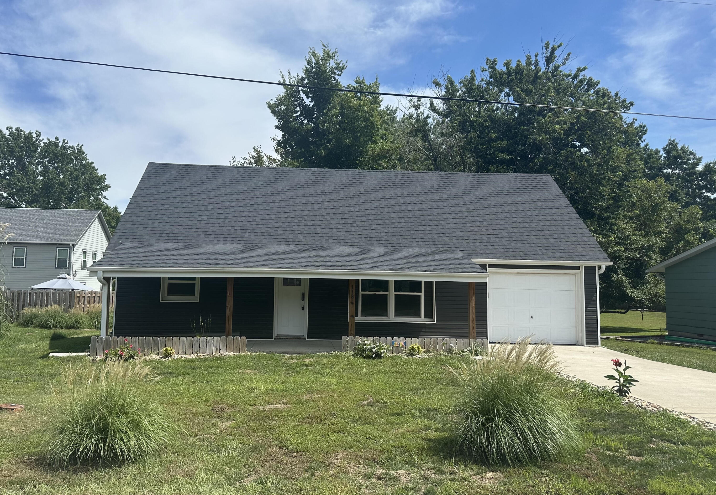 118 Elaine Ave Property Photo 1