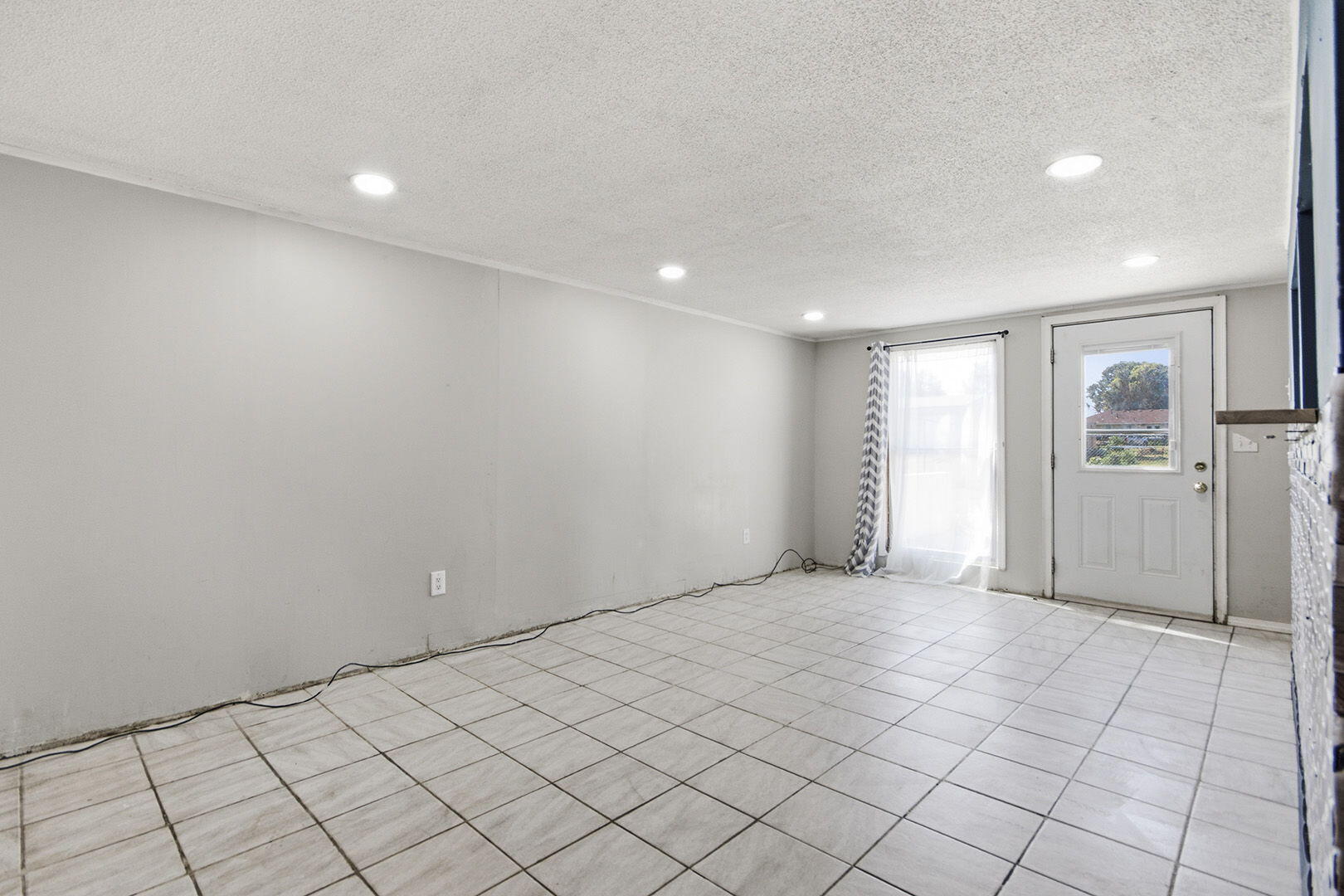 308 N Ruby St Property Photo 5