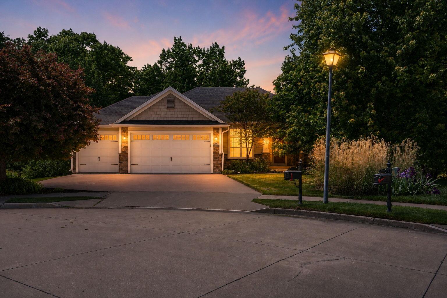 5008 Brookthorn Ct Property Photo 1