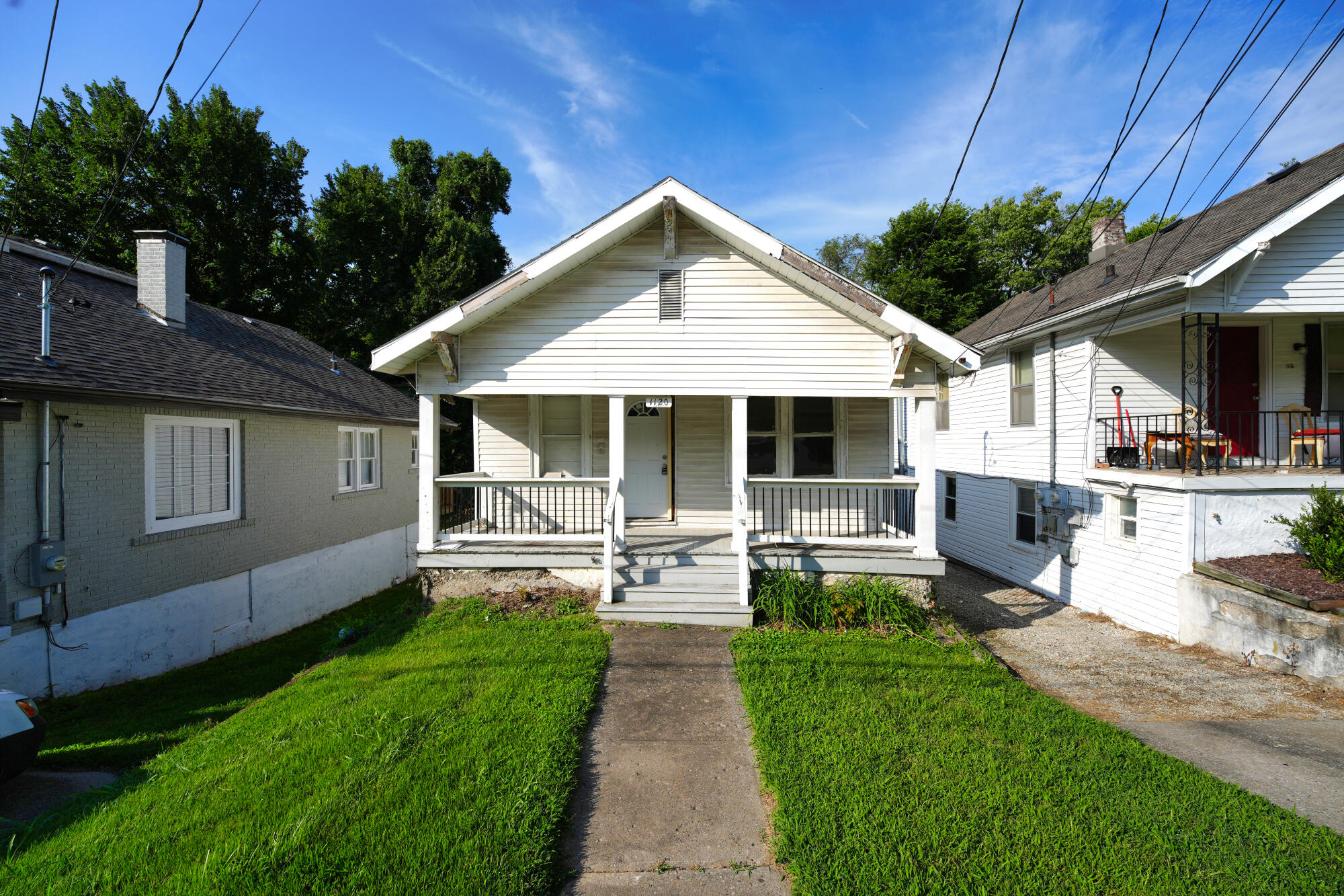 1120 E Dunklin St Property Photo 1