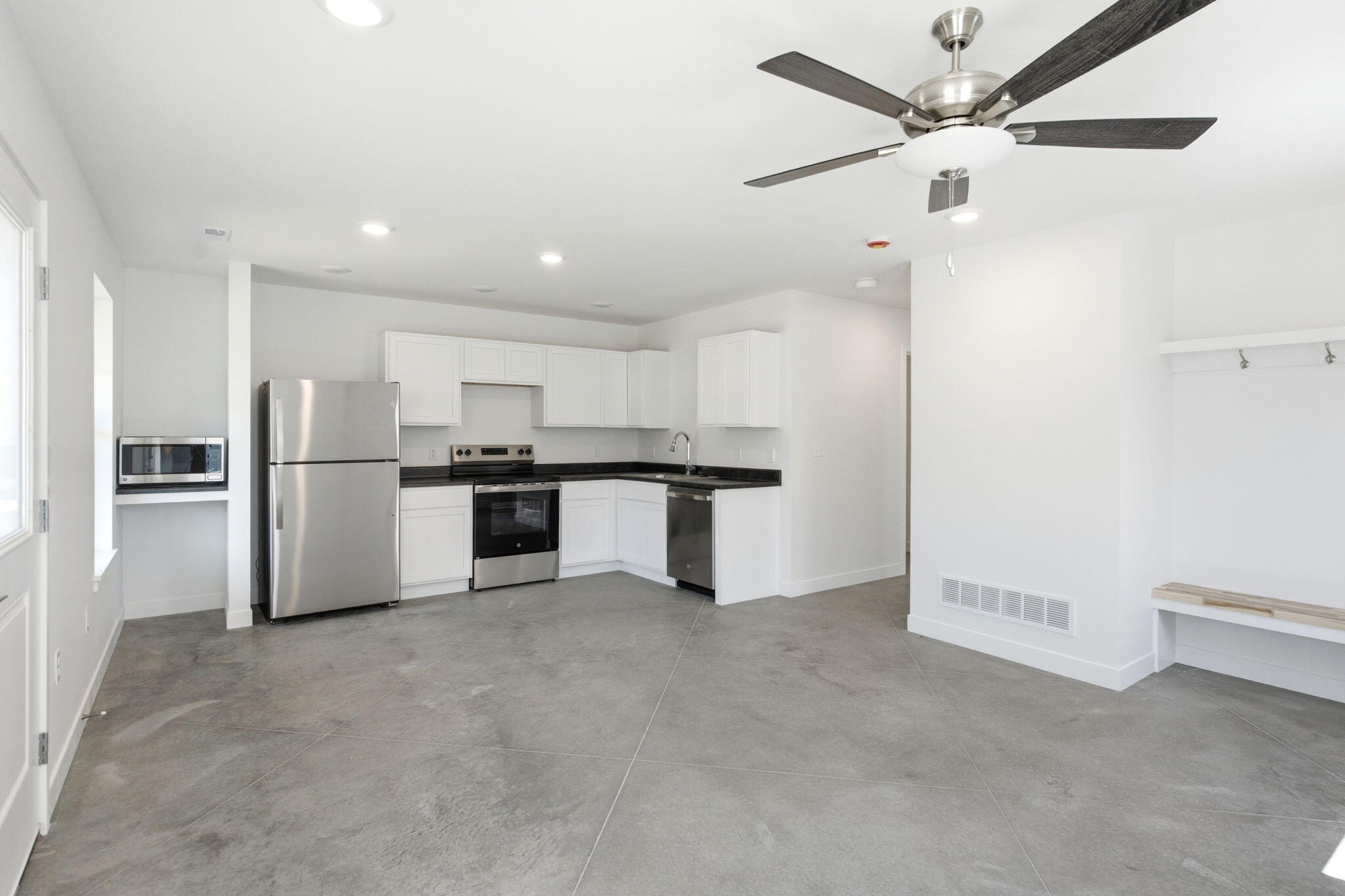 604 N Providence Rd 102 Property Photo 1