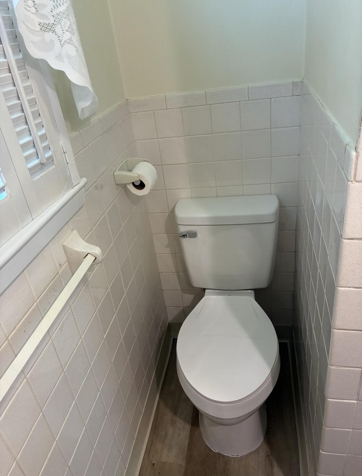 106 E Library St Property Photo 23