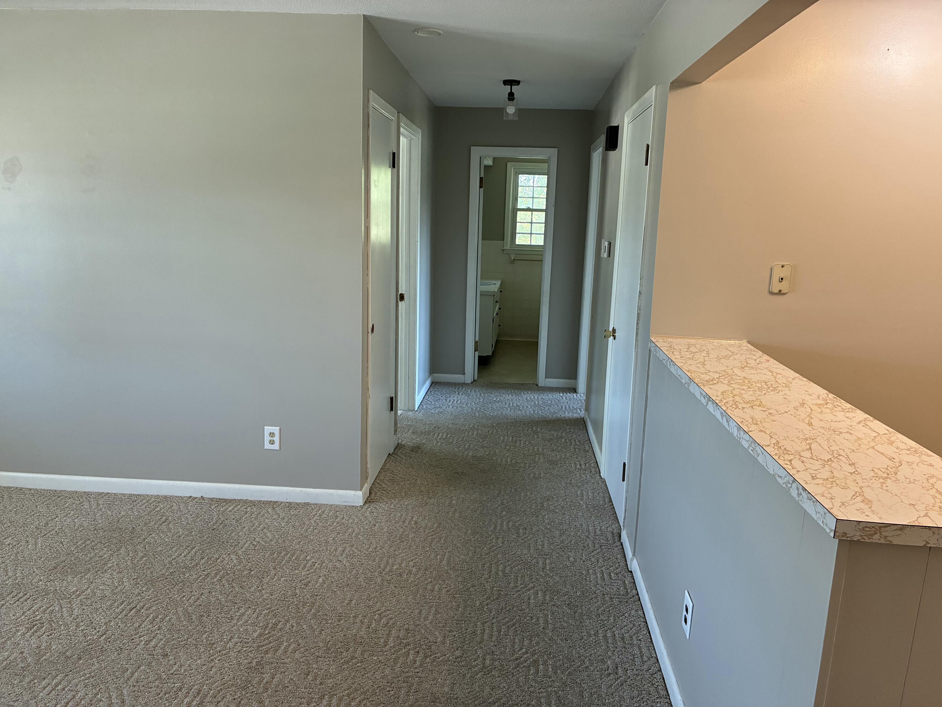 106 E Library St Property Photo 38