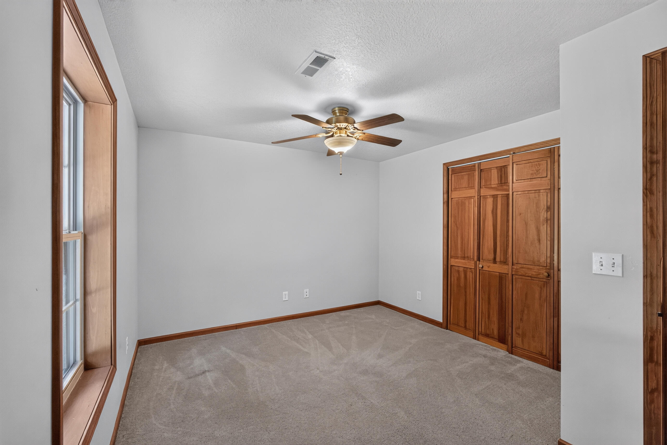 400 Renee Dr Property Photo 46