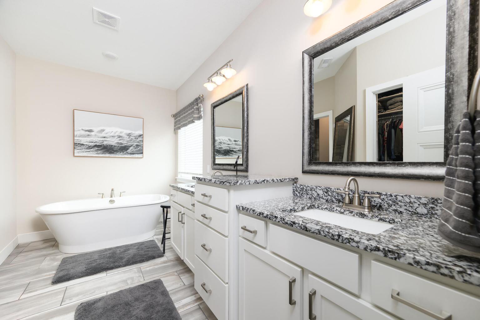 6540 Gateway Arch Way Property Photo 11