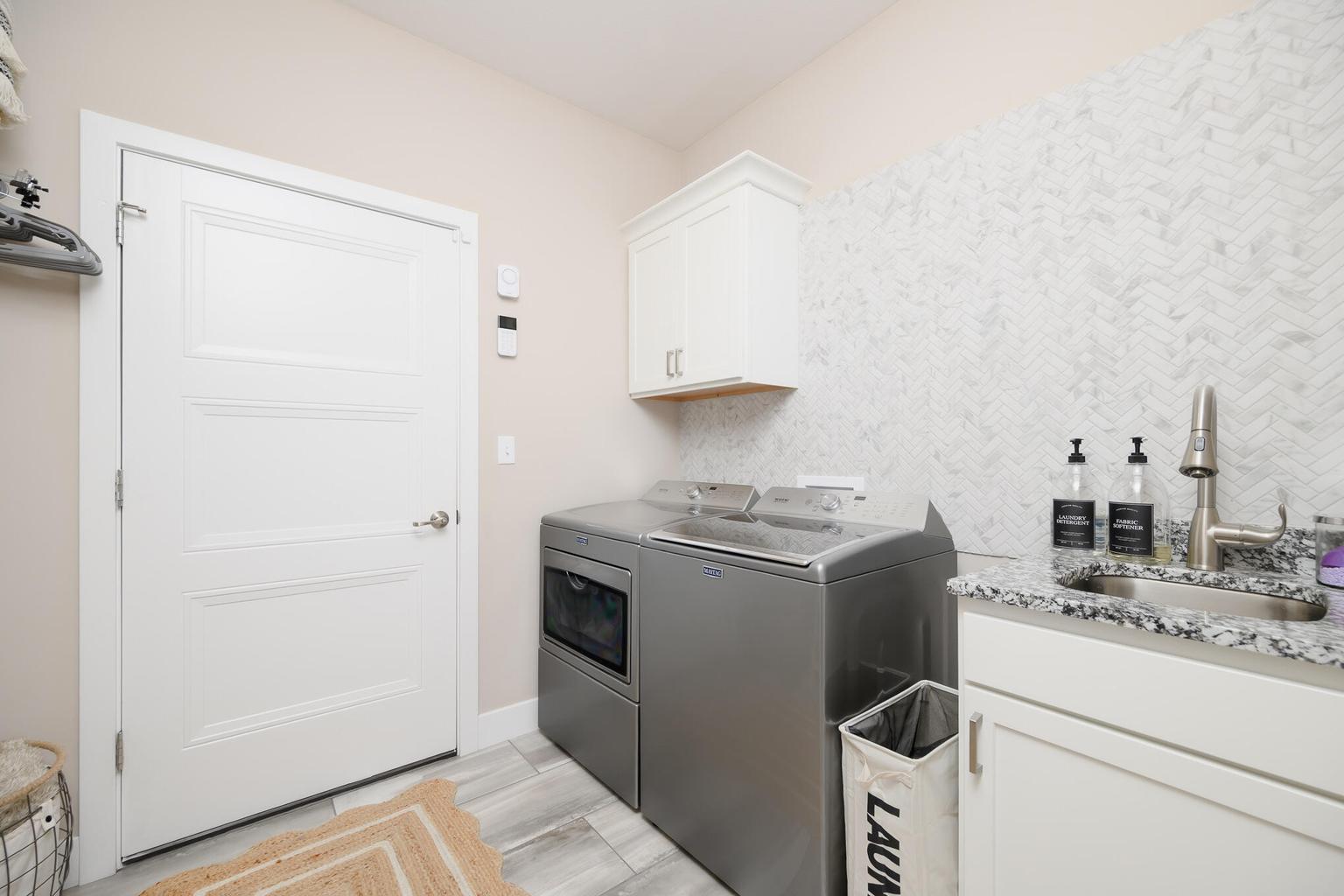 6540 Gateway Arch Way Property Photo 17