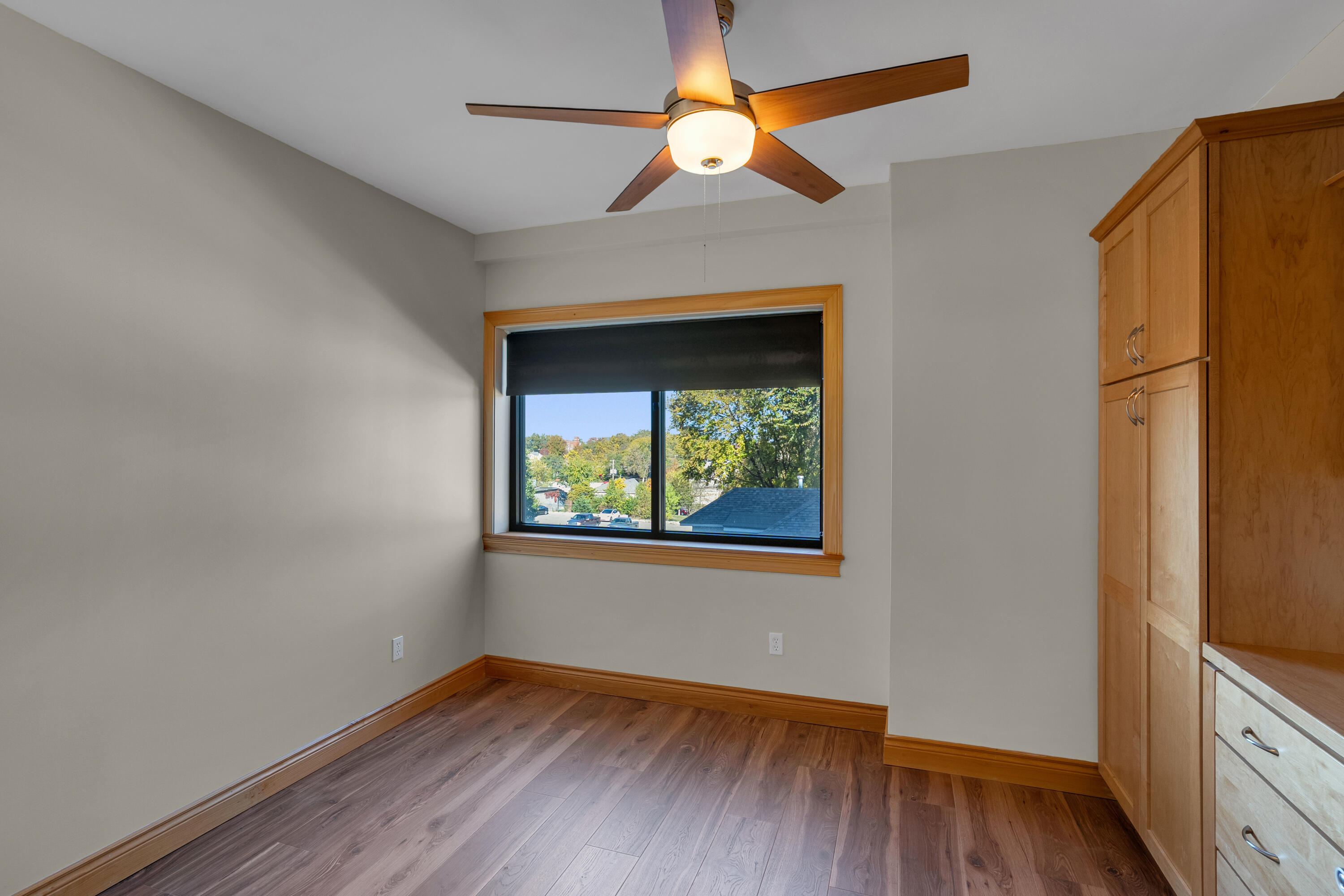 1200 E Walnut St 201 Property Photo 5