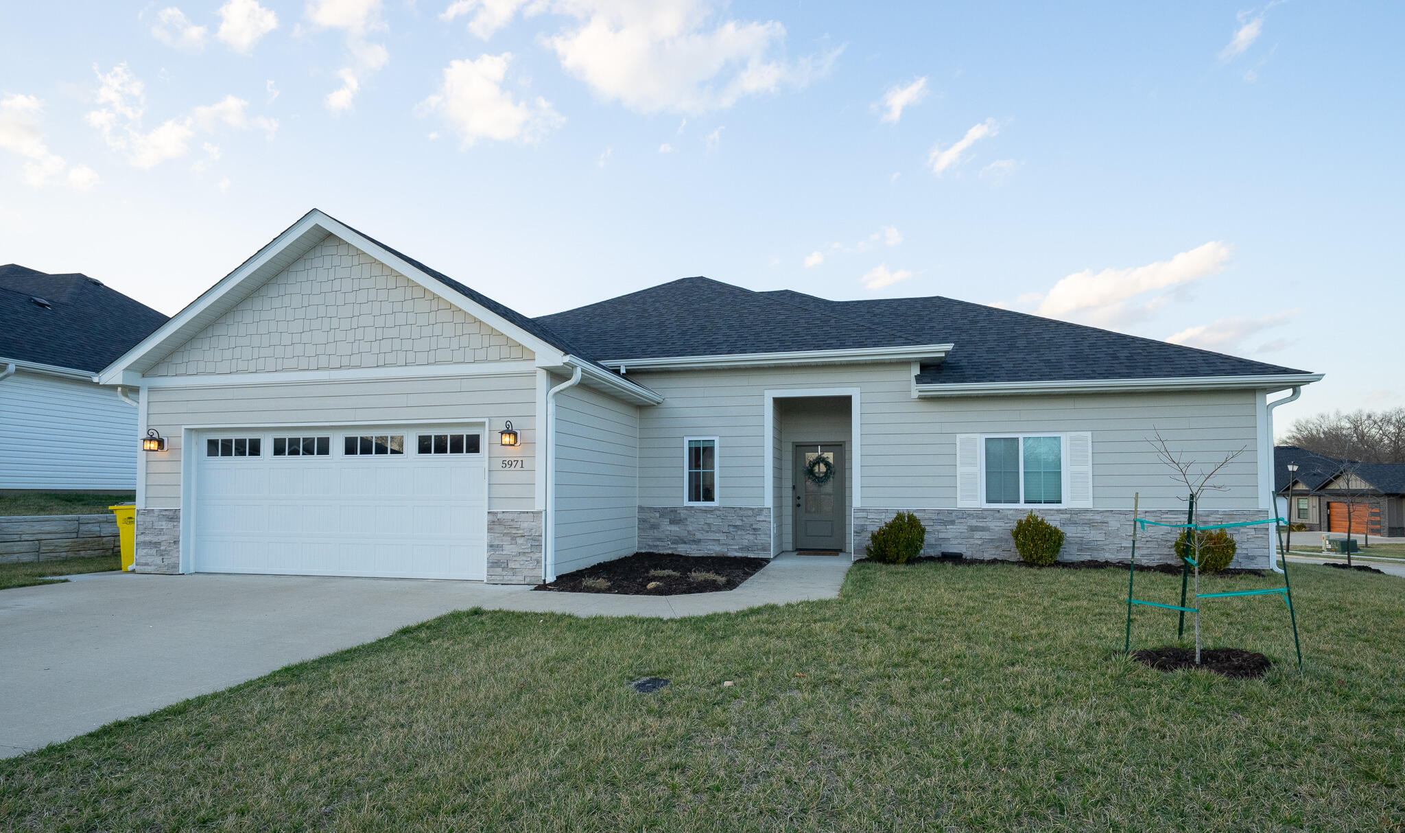5971 W Tamarack Dr Property Photo 1