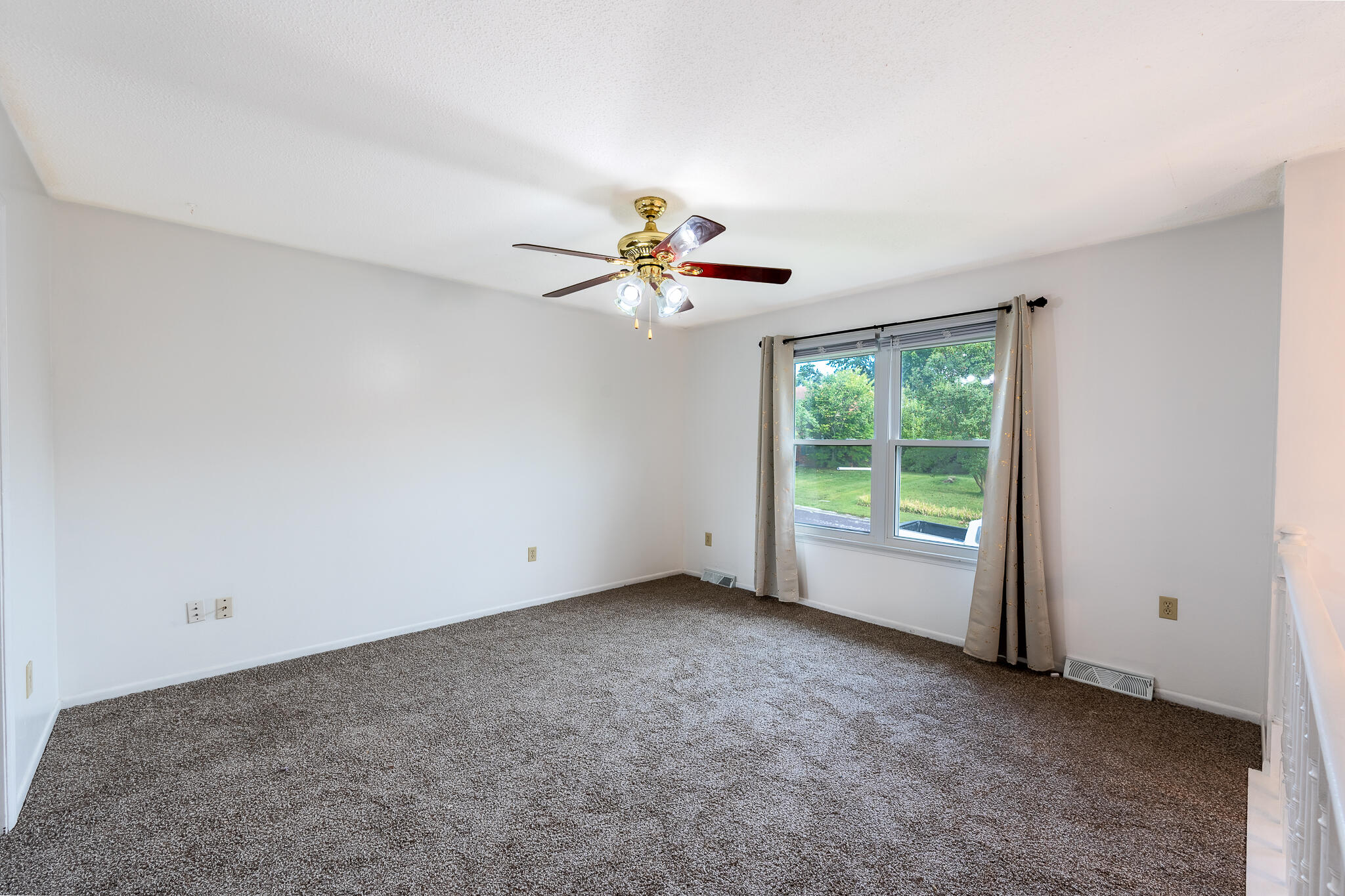 1812 E Riviera Dr Property Photo 5