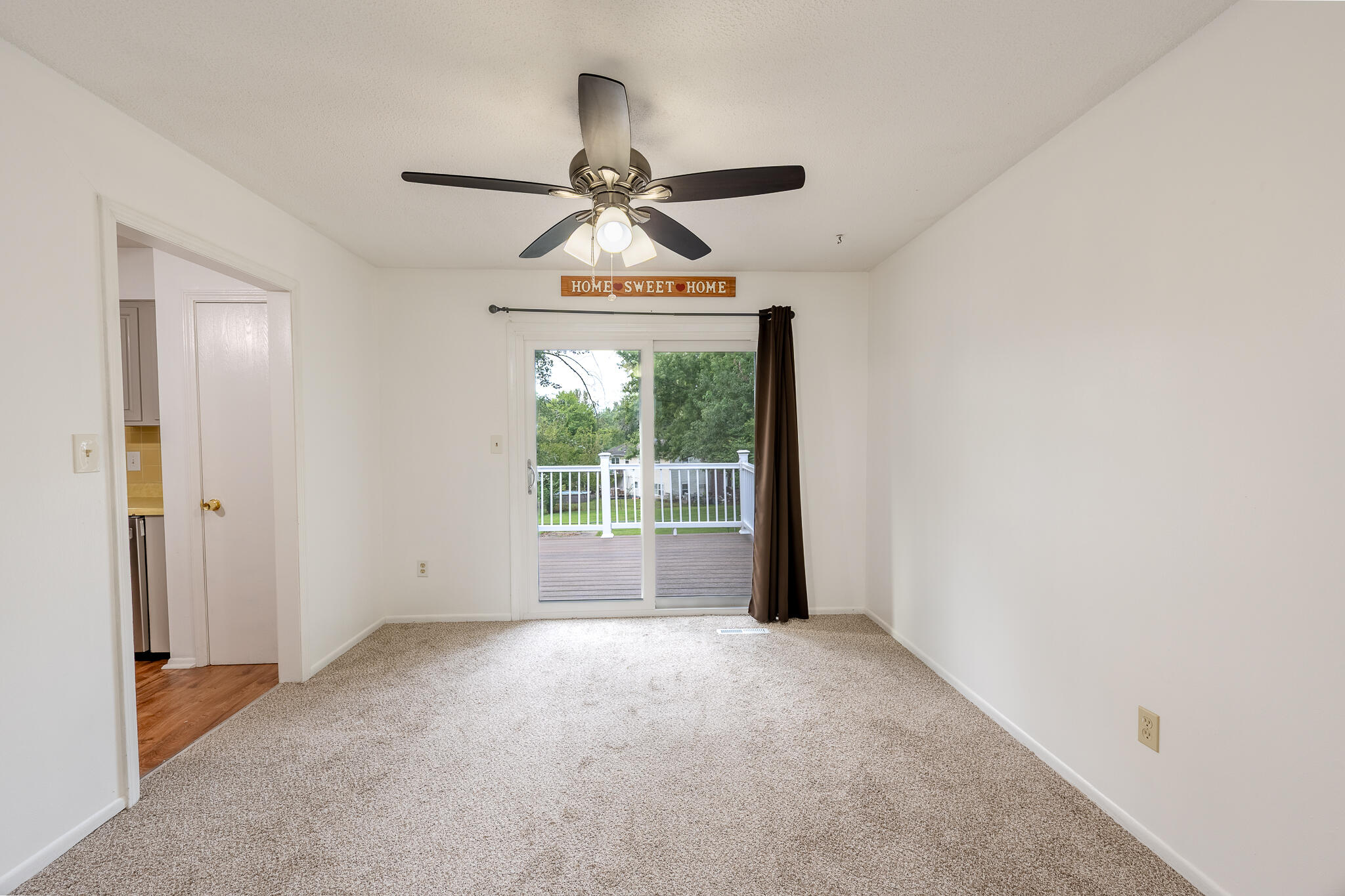 1812 E Riviera Dr Property Photo 6