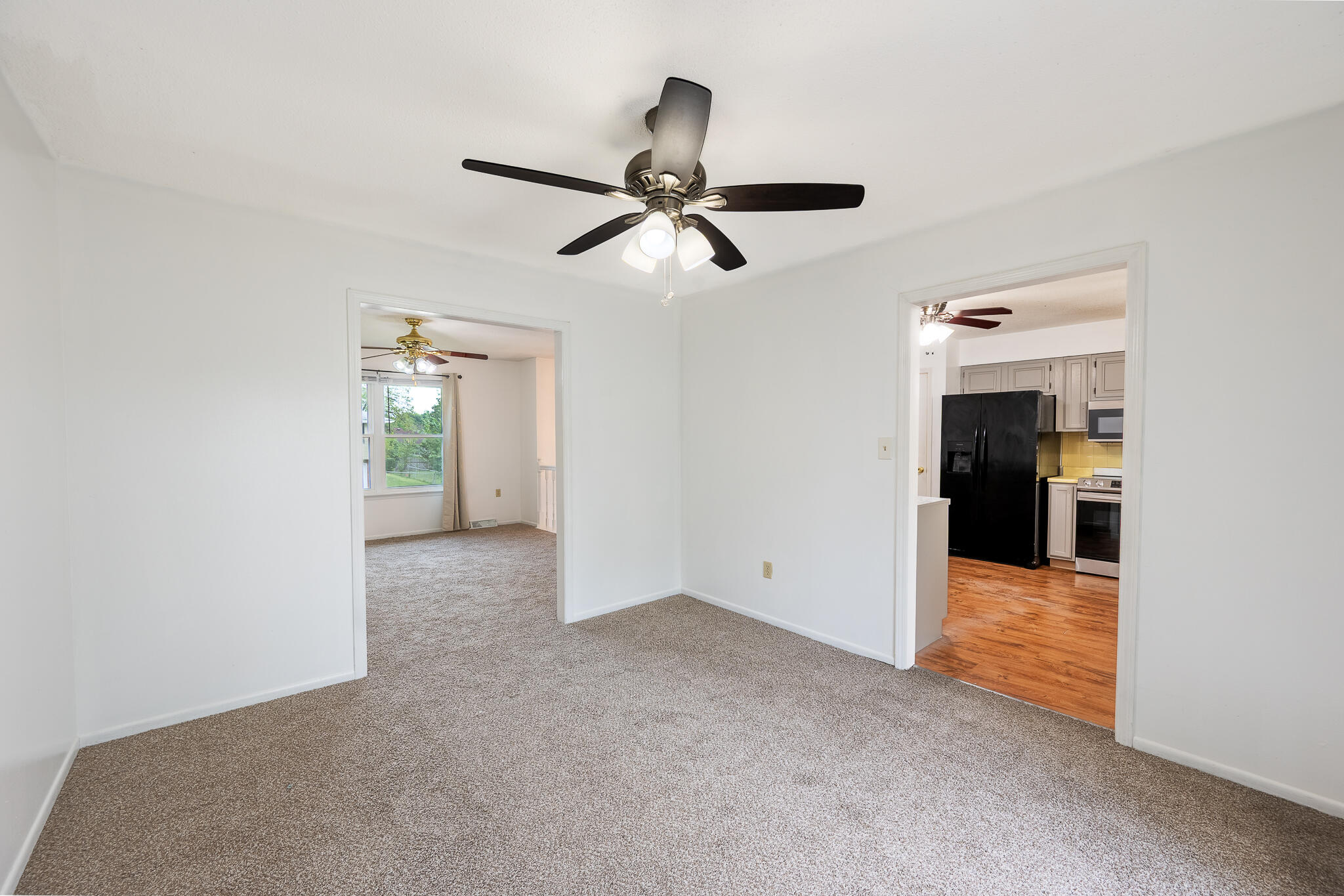 1812 E Riviera Dr Property Photo 8