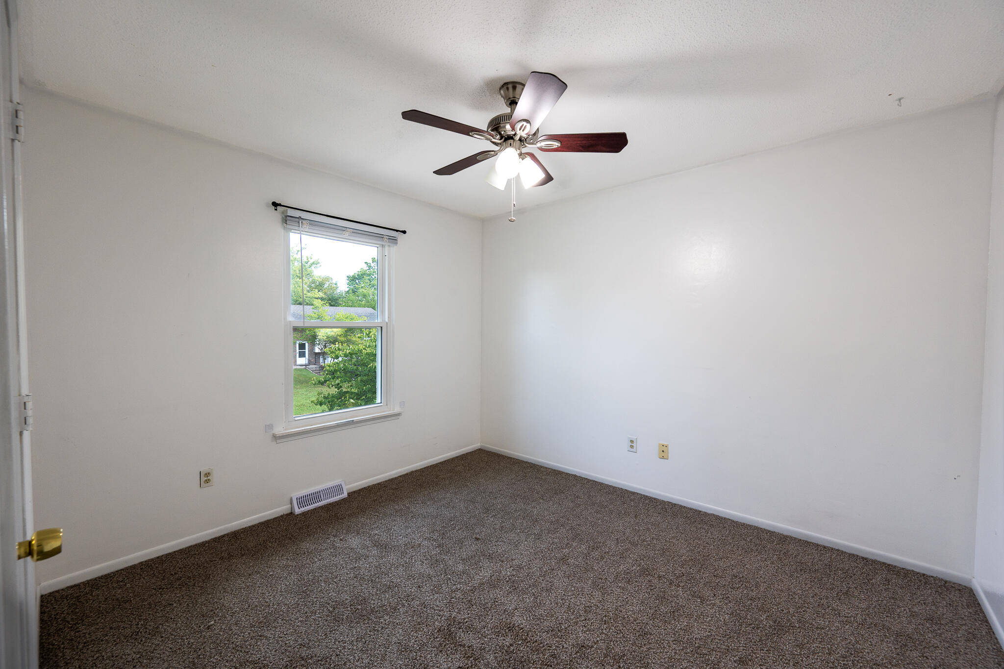 1812 E Riviera Dr Property Photo 14