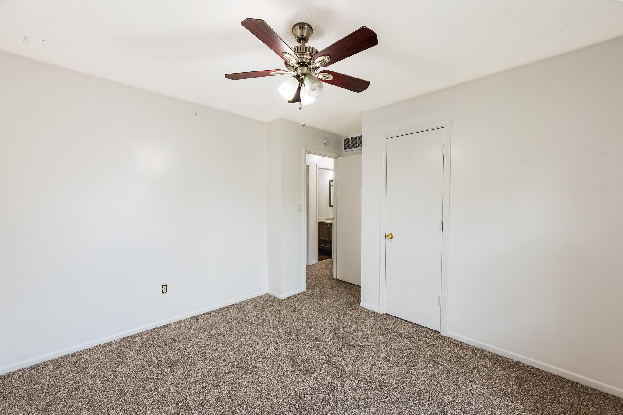 1812 E Riviera Dr Property Photo 15