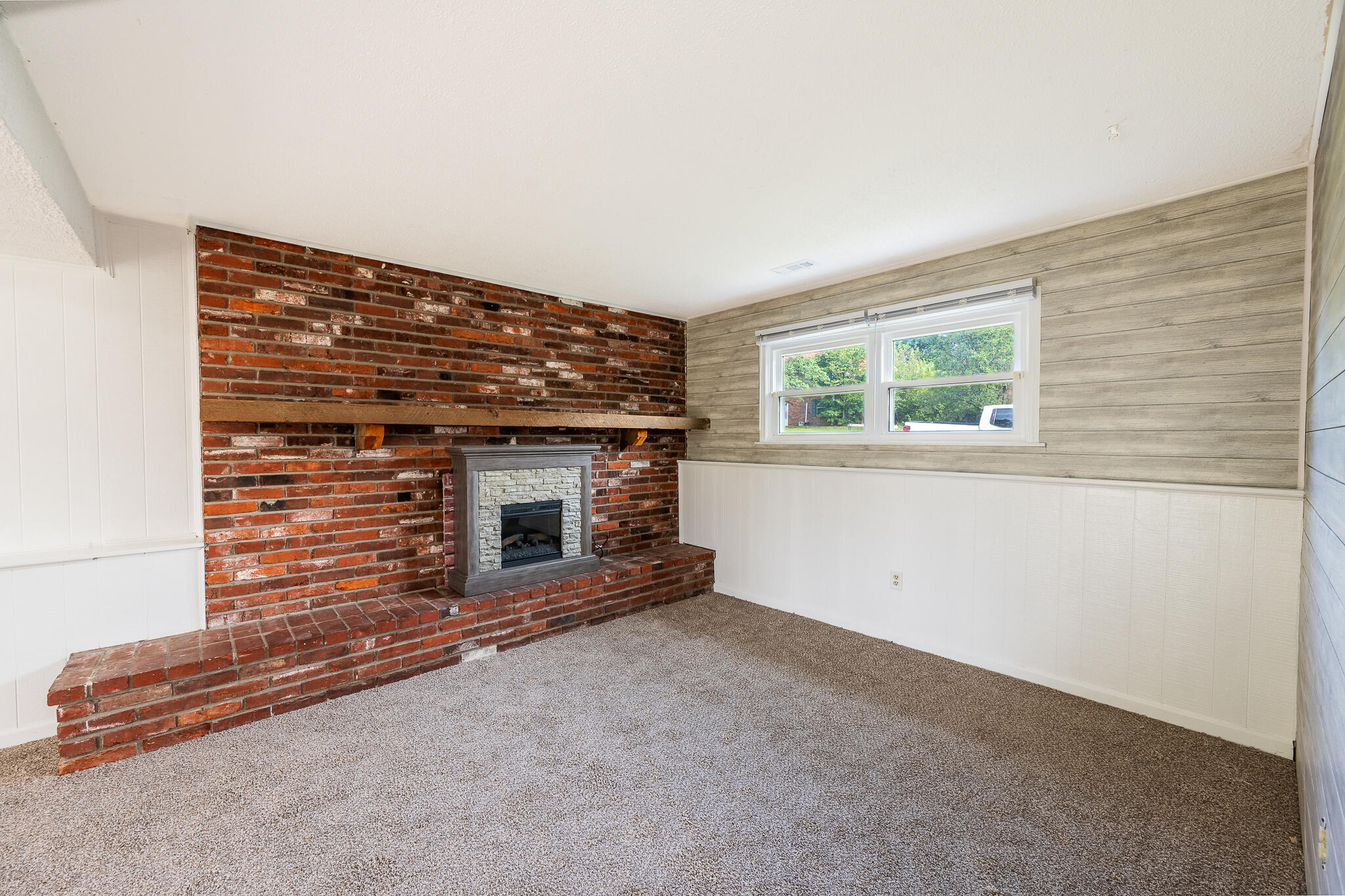 1812 E Riviera Dr Property Photo 19