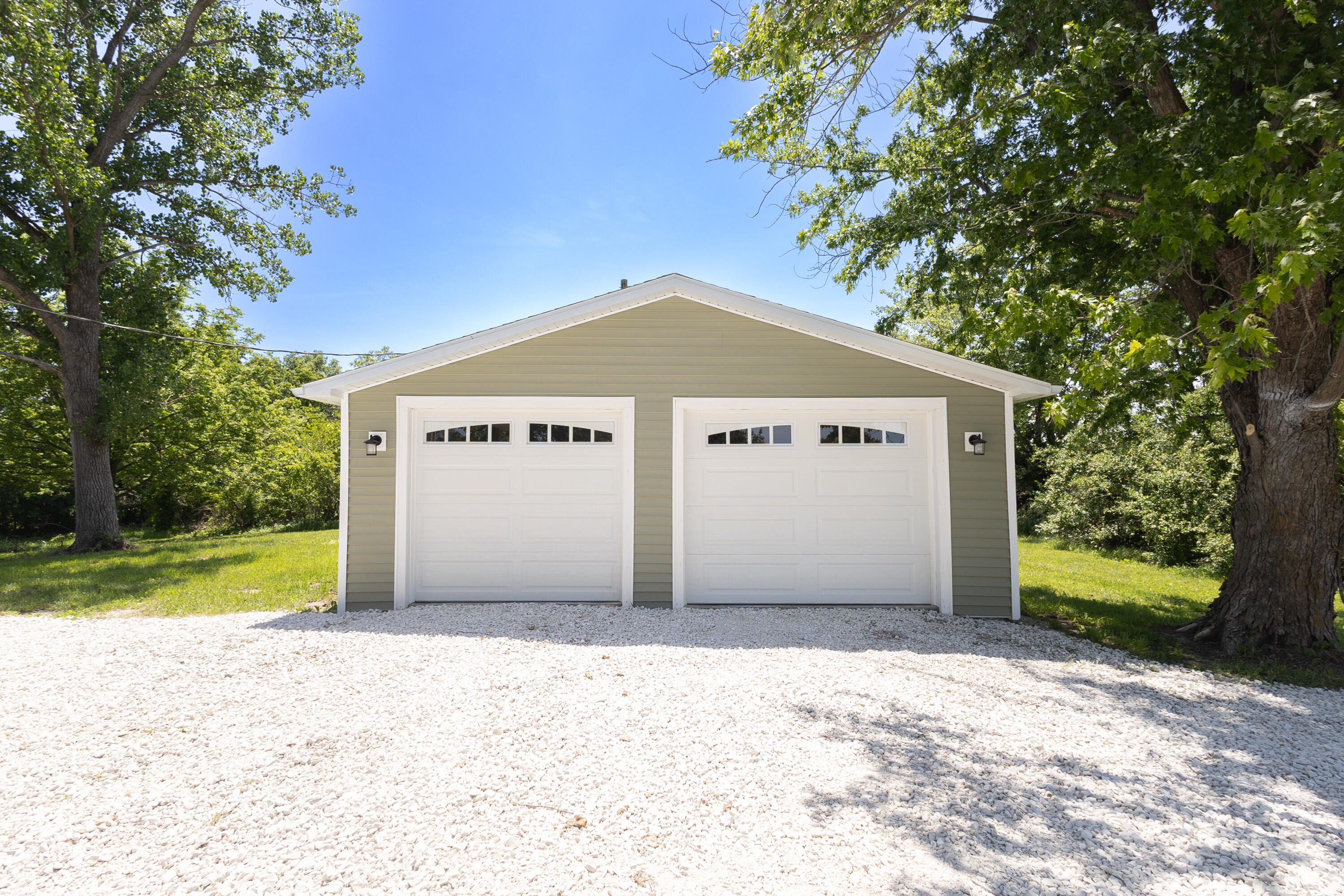 21902 Guthridge Ave Property Photo 6