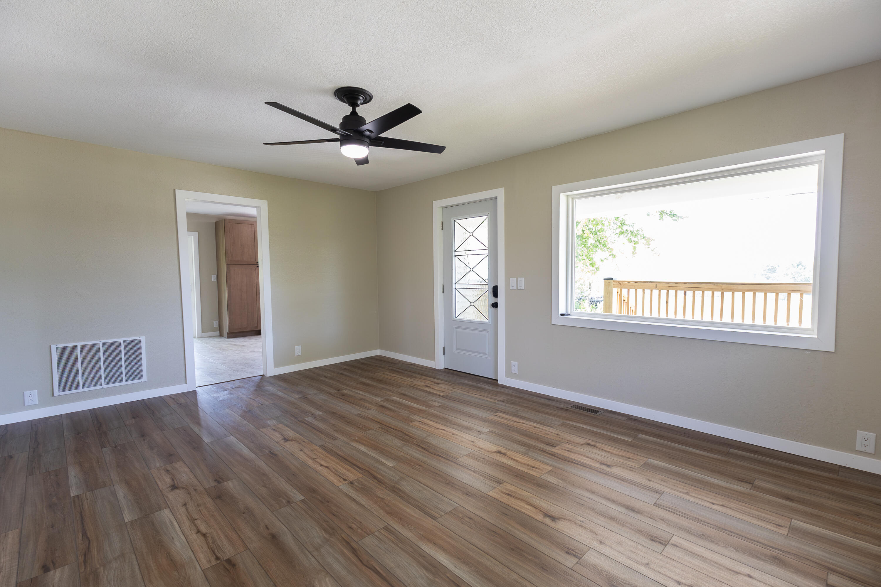 21902 Guthridge Ave Property Photo 14