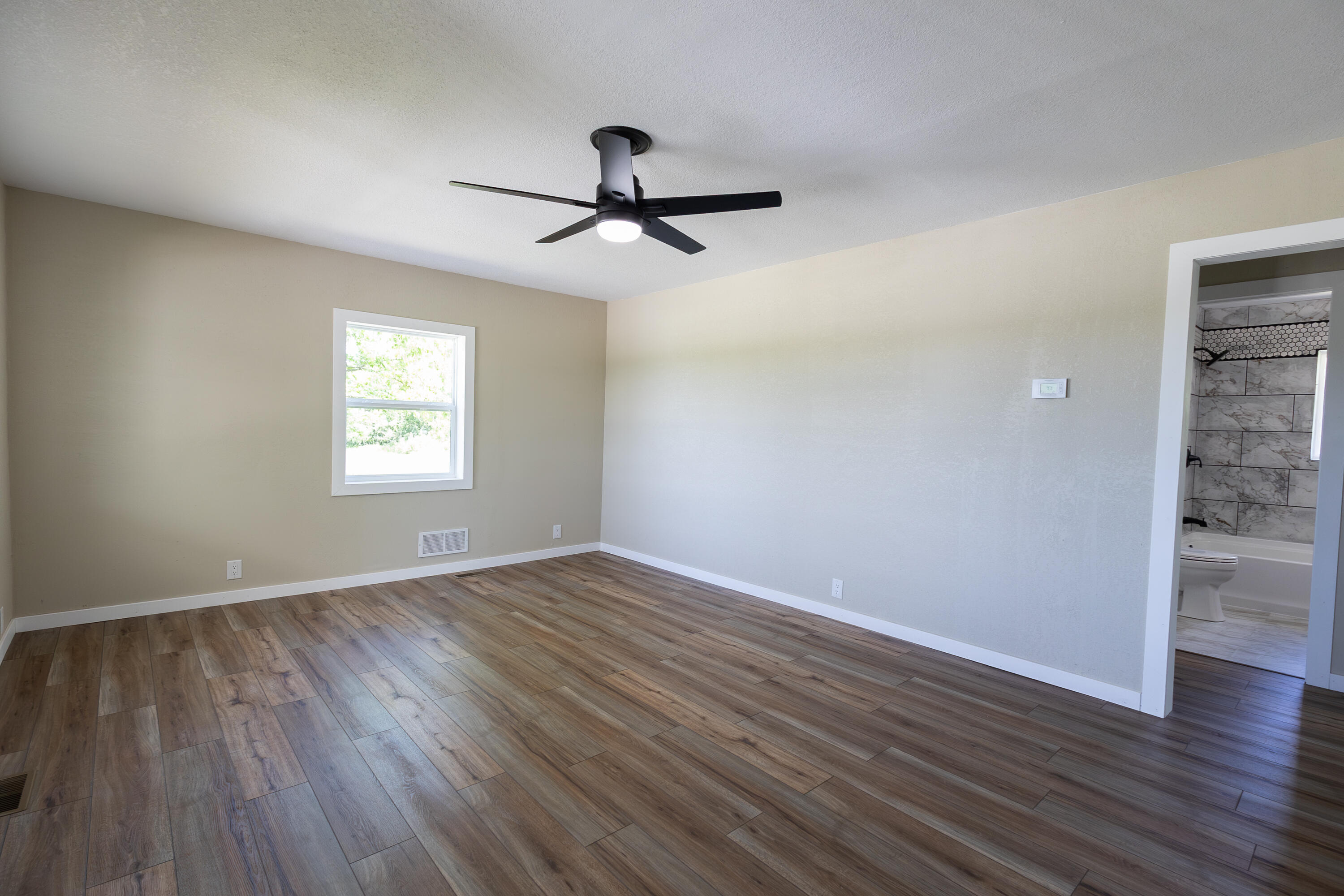 21902 Guthridge Ave Property Photo 15