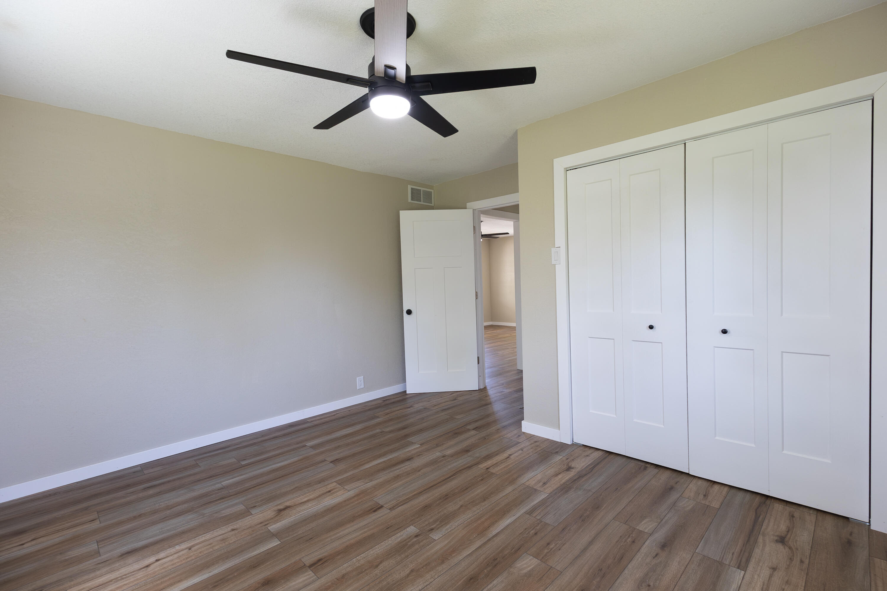 21902 Guthridge Ave Property Photo 26