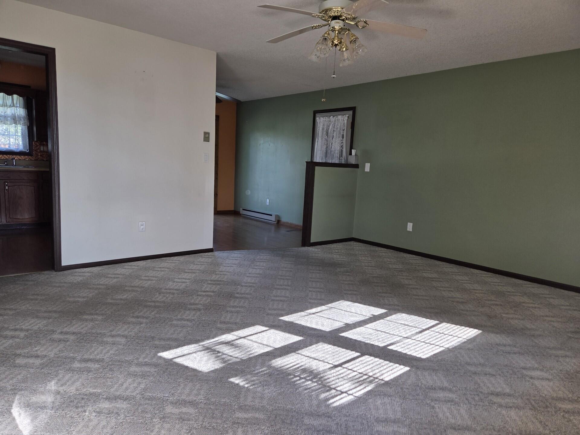 730 N Allen St Property Photo 3