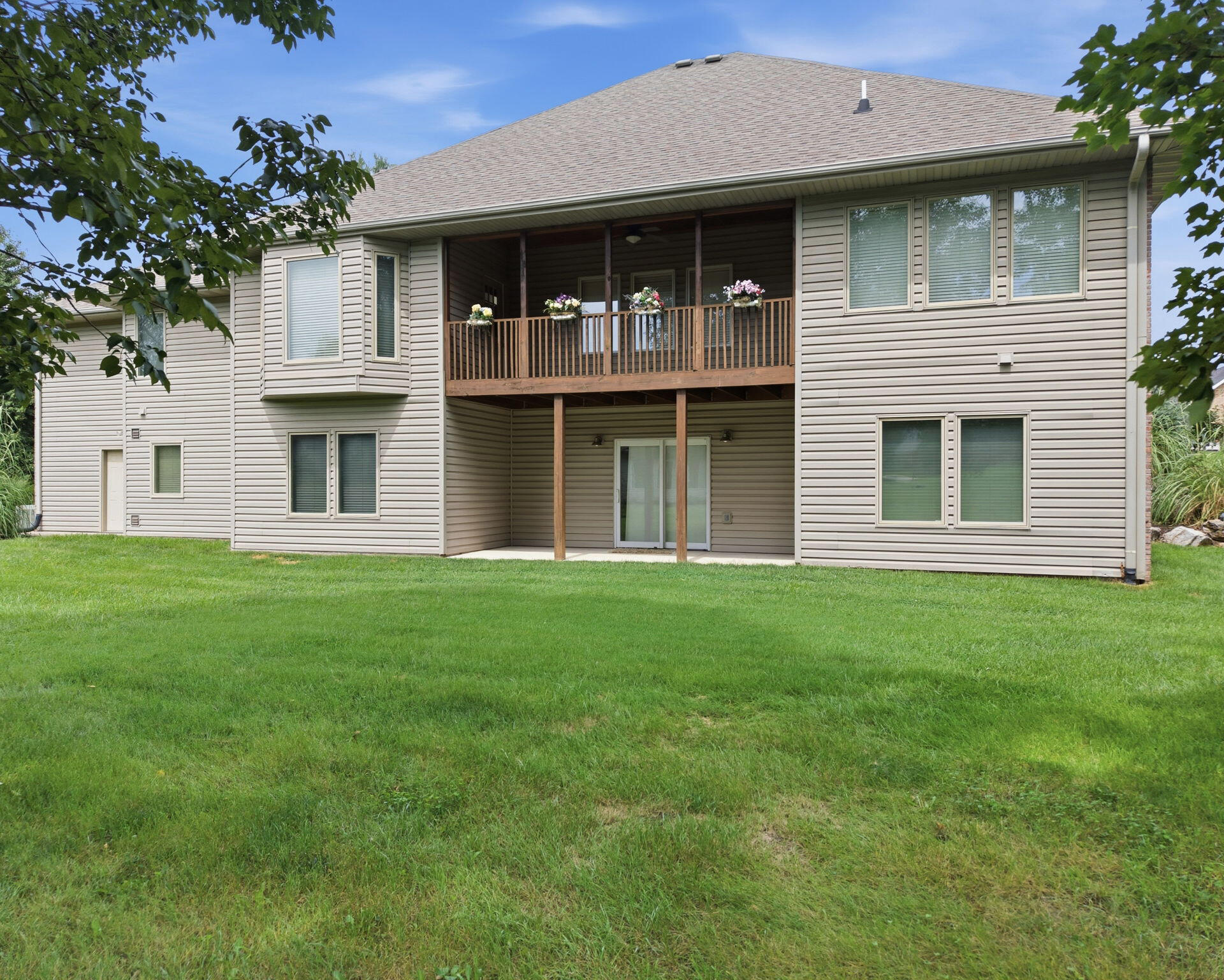1704 Dunhill Way Property Photo 3